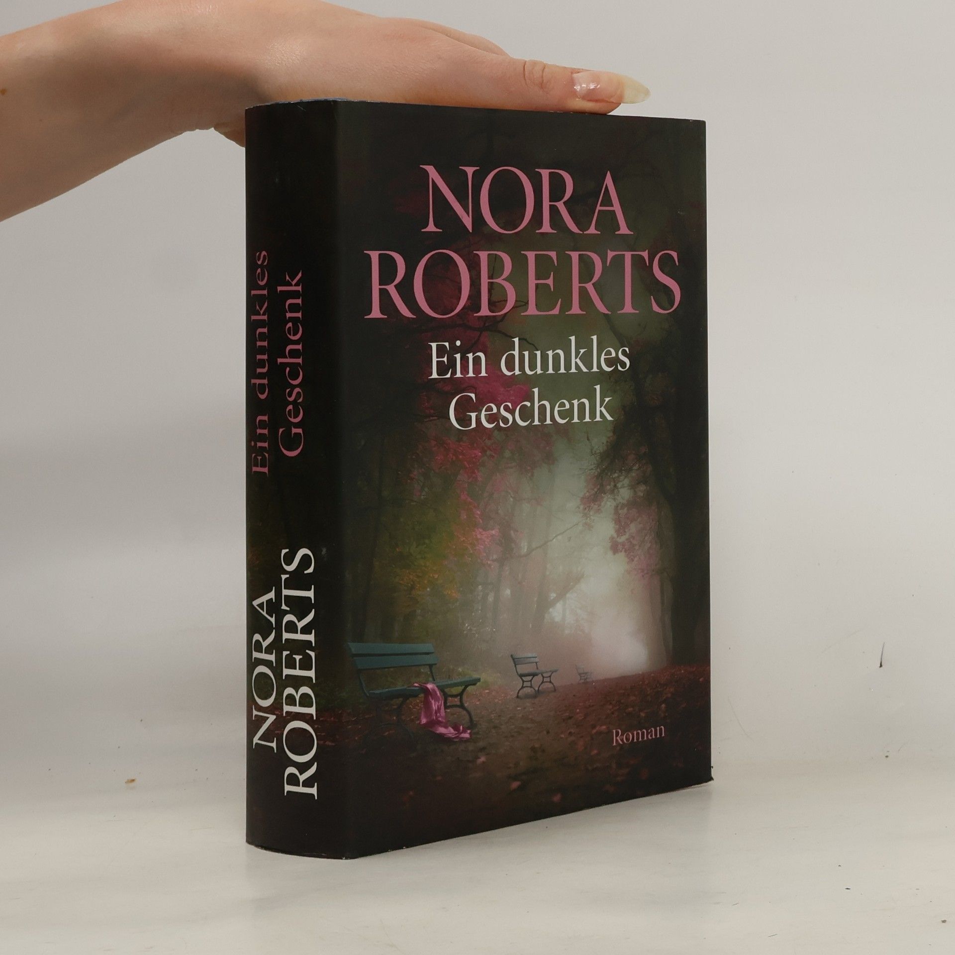 Nora Roberts Ein dunkles Geschenk