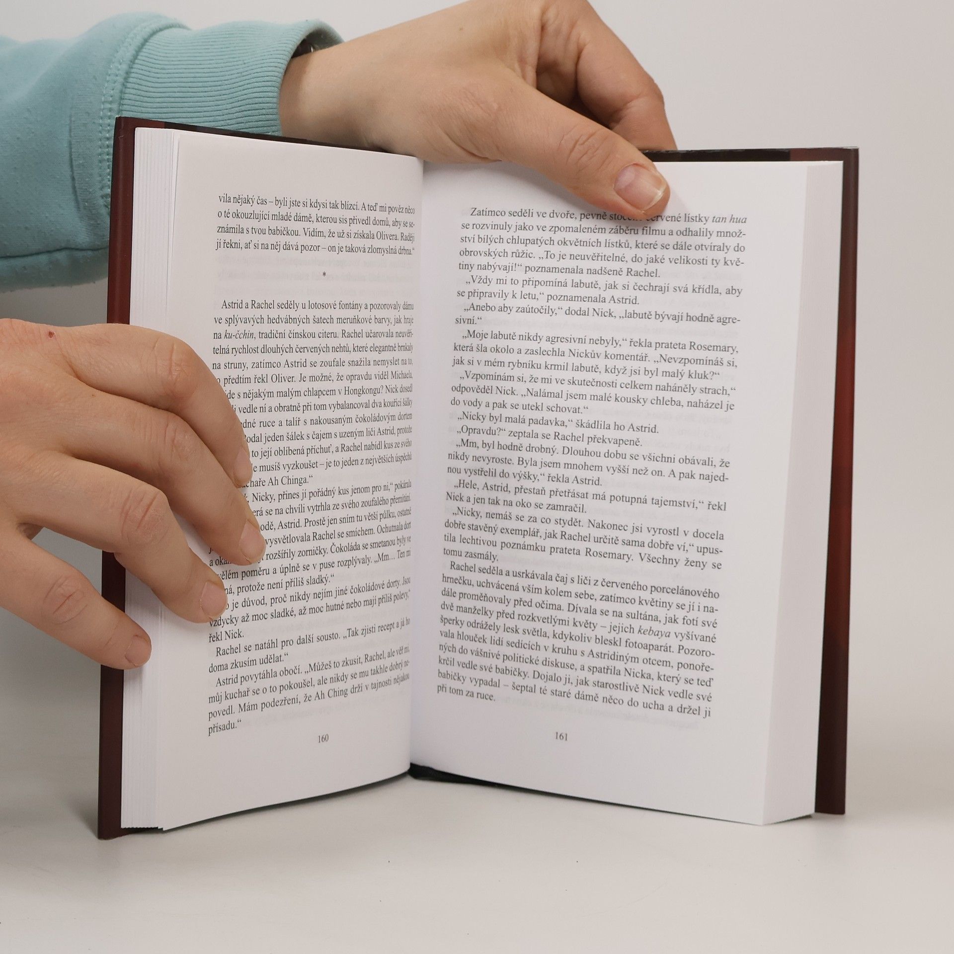 Kevin Kwan Šíleně bohatí Asiati