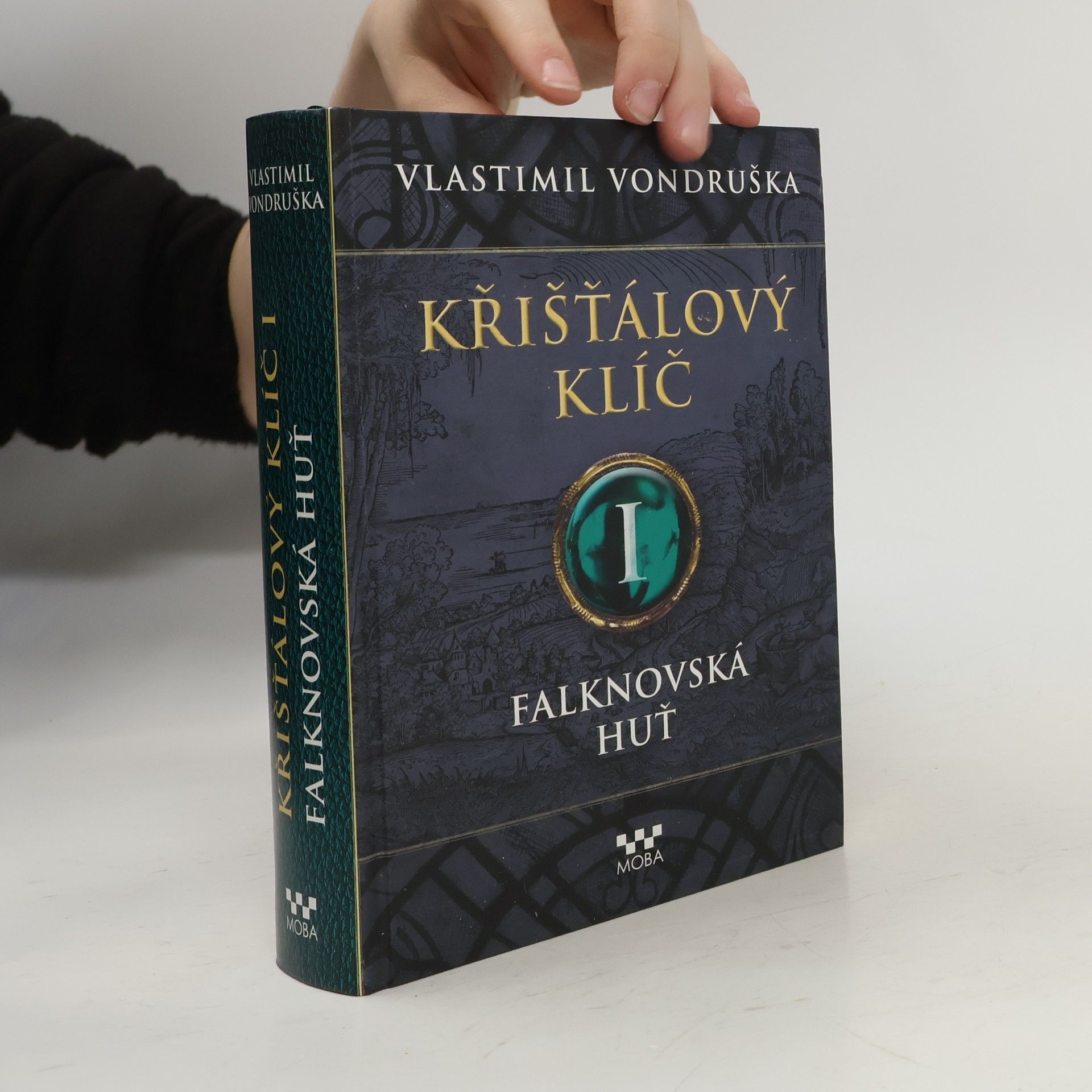 Falknovská huť. Křišťálový klíč. 1. díl