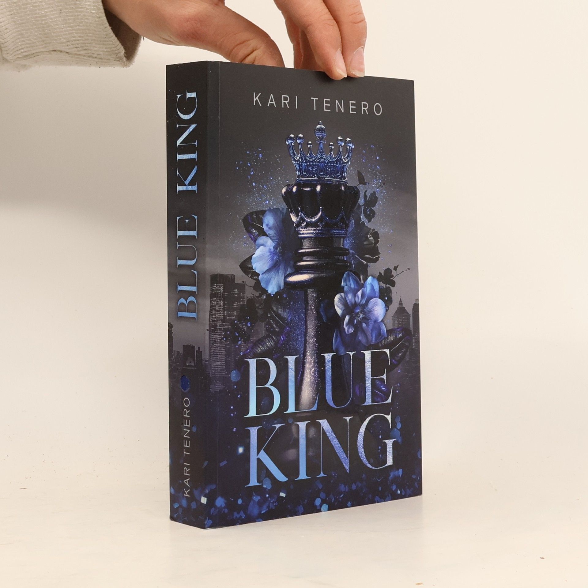 Kari Tenero Blue King