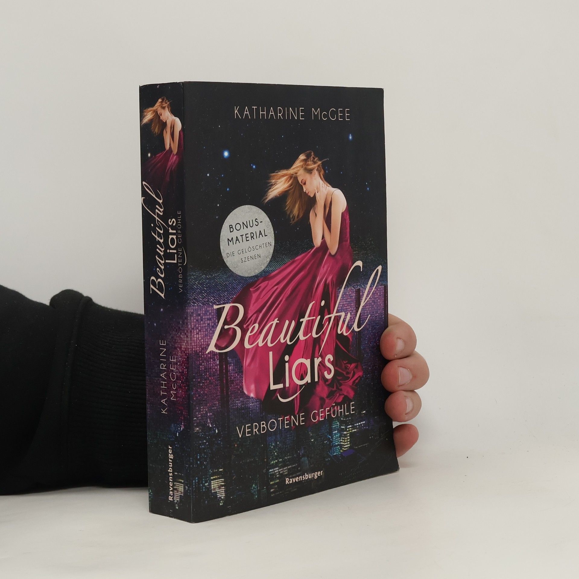 Katharine McGee Beautiful Liars 1