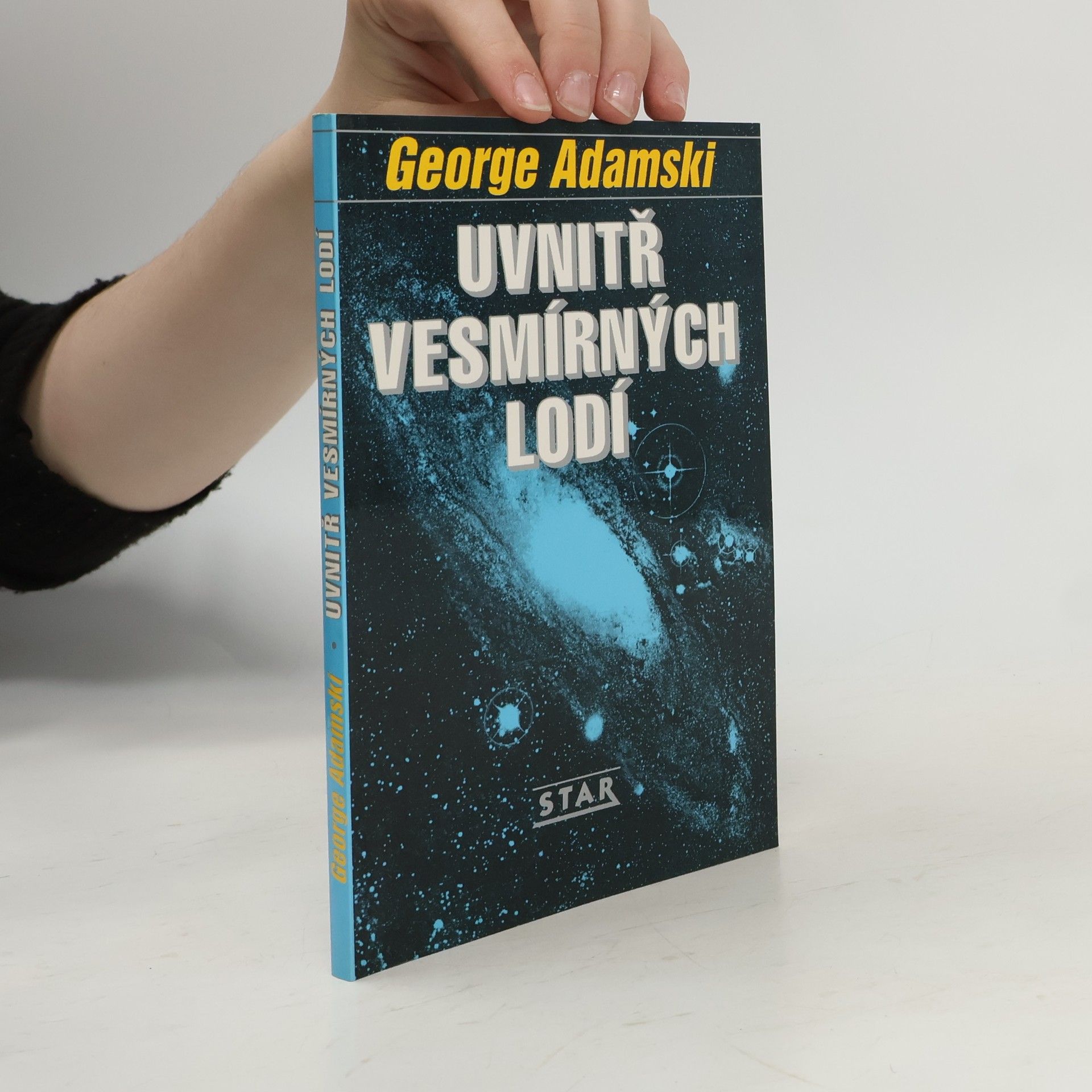 George Adamski Uvnitř vesmírných lodí