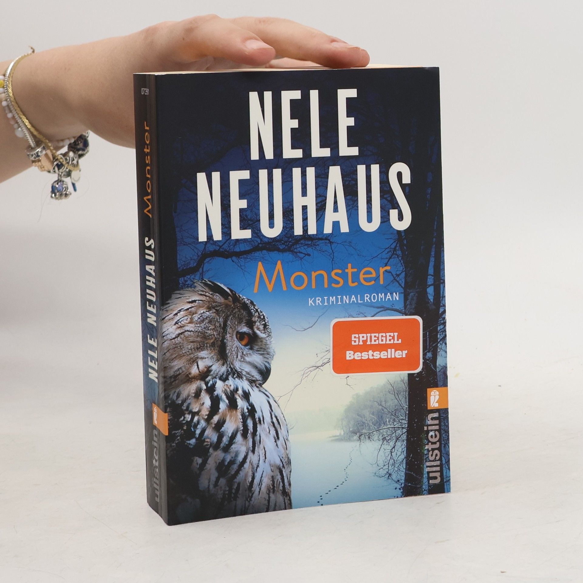 Nele Neuhaus Monster