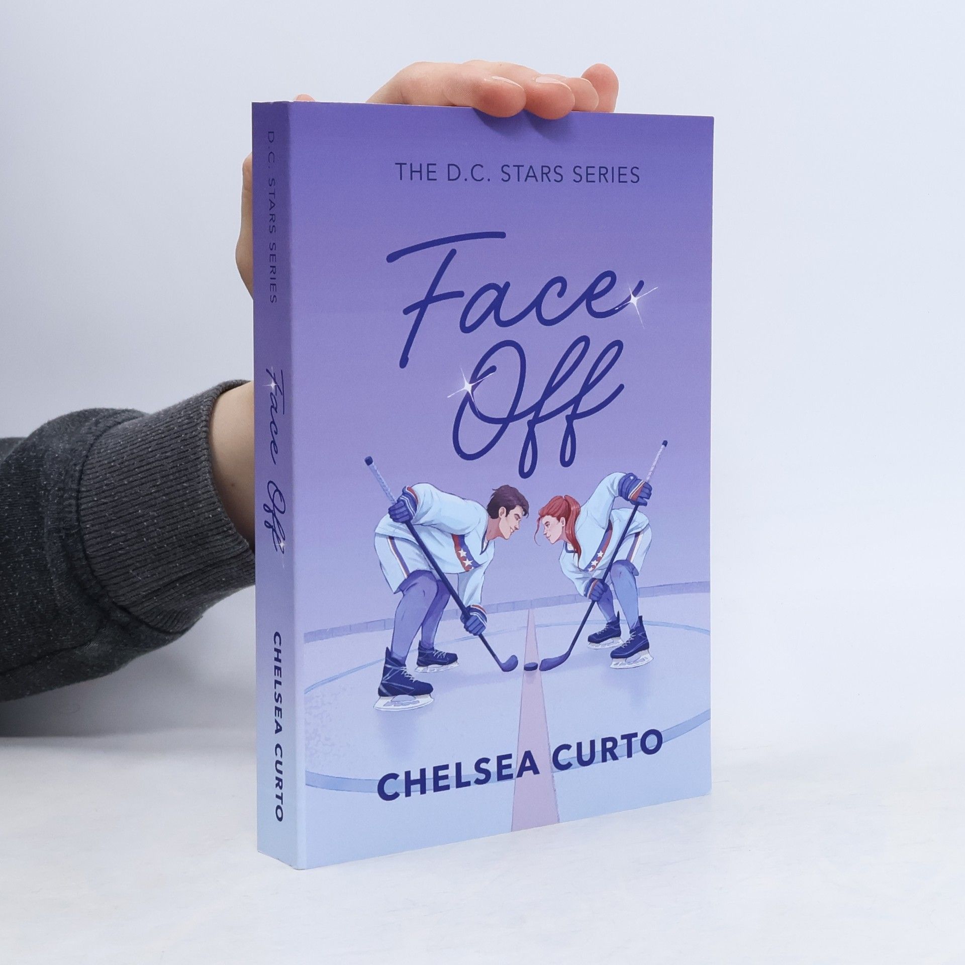 Chelsea Curto Face Off