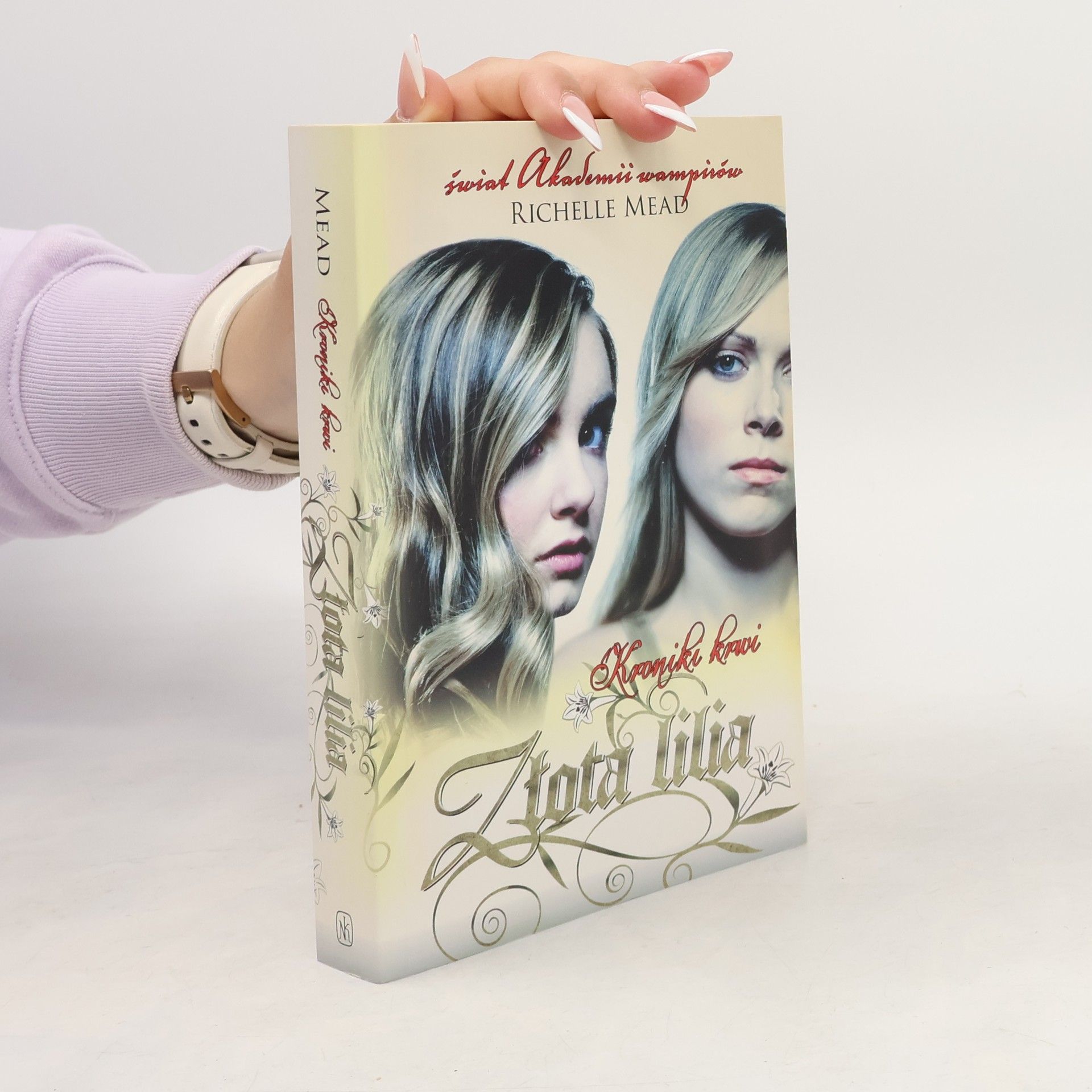 Richelle Mead Kroniki krwi 2 Złota lilia