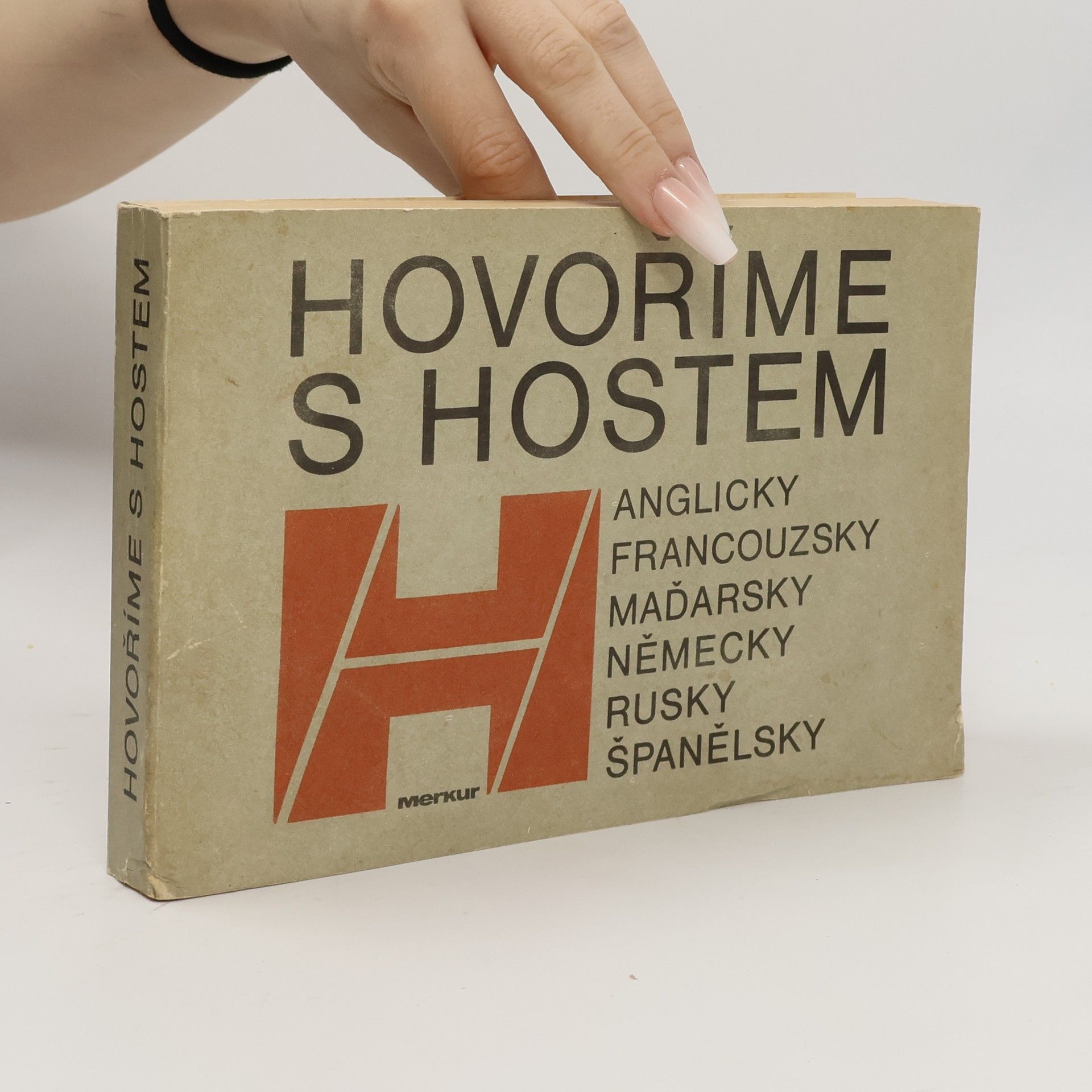 Jiří Čech Hovoříme s hostem: anglicky, francouzsky, maďarsky, německy, rusky, španělsky