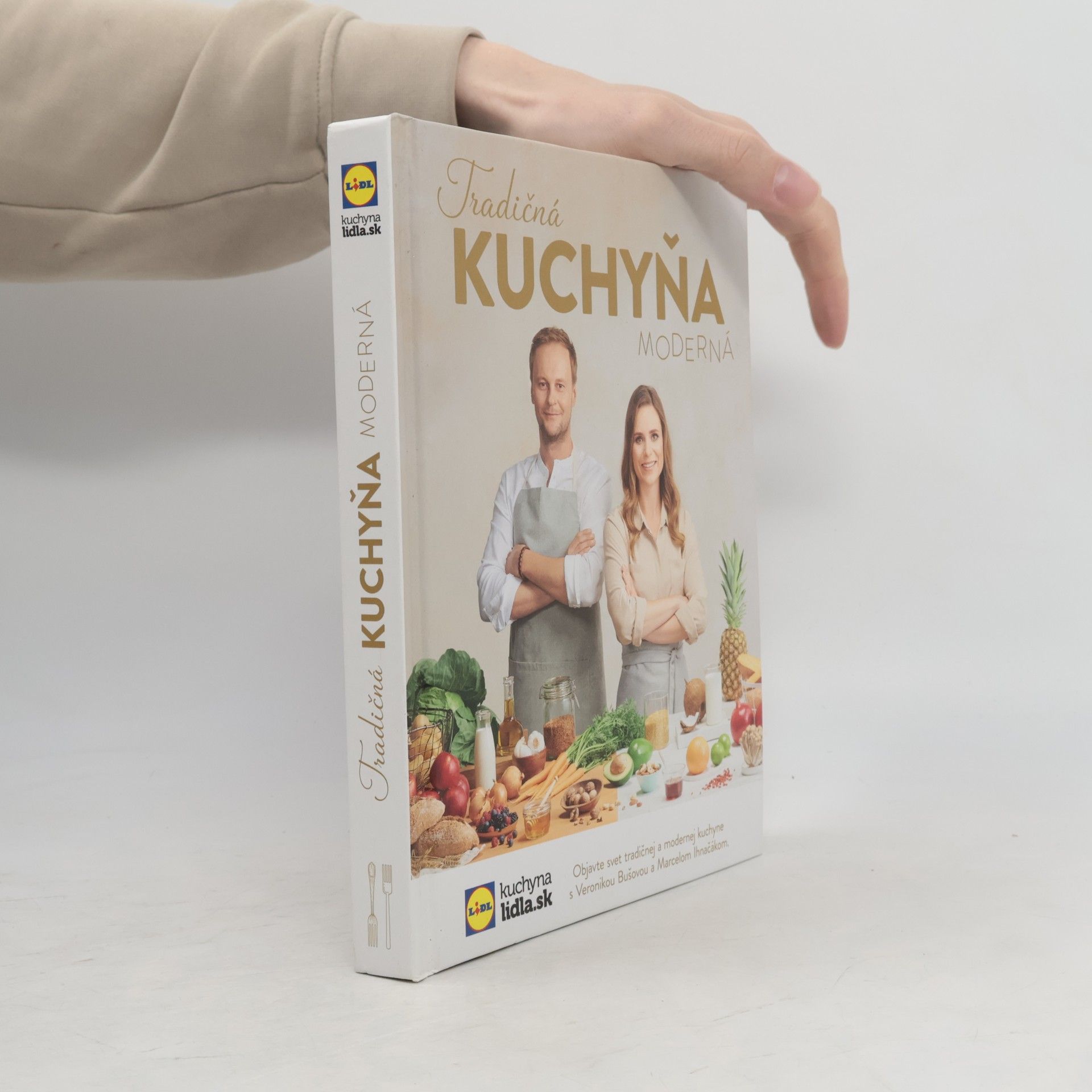 Veronika Bušová Tradičná kuchyňa moderná