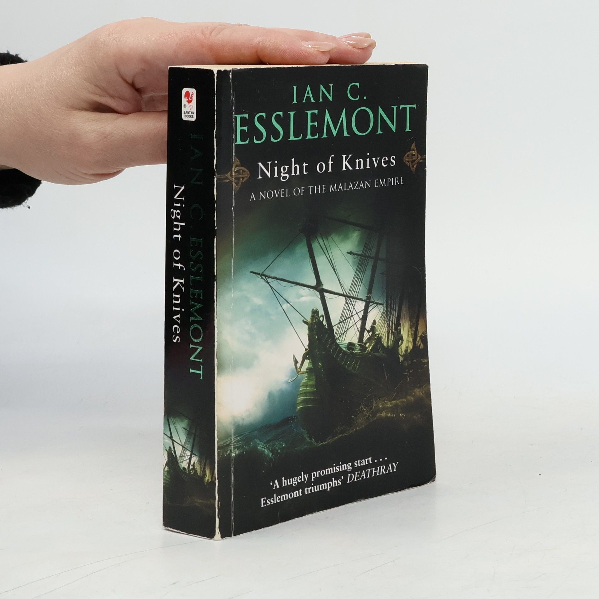 Ian C. Esslemont Night of Knives