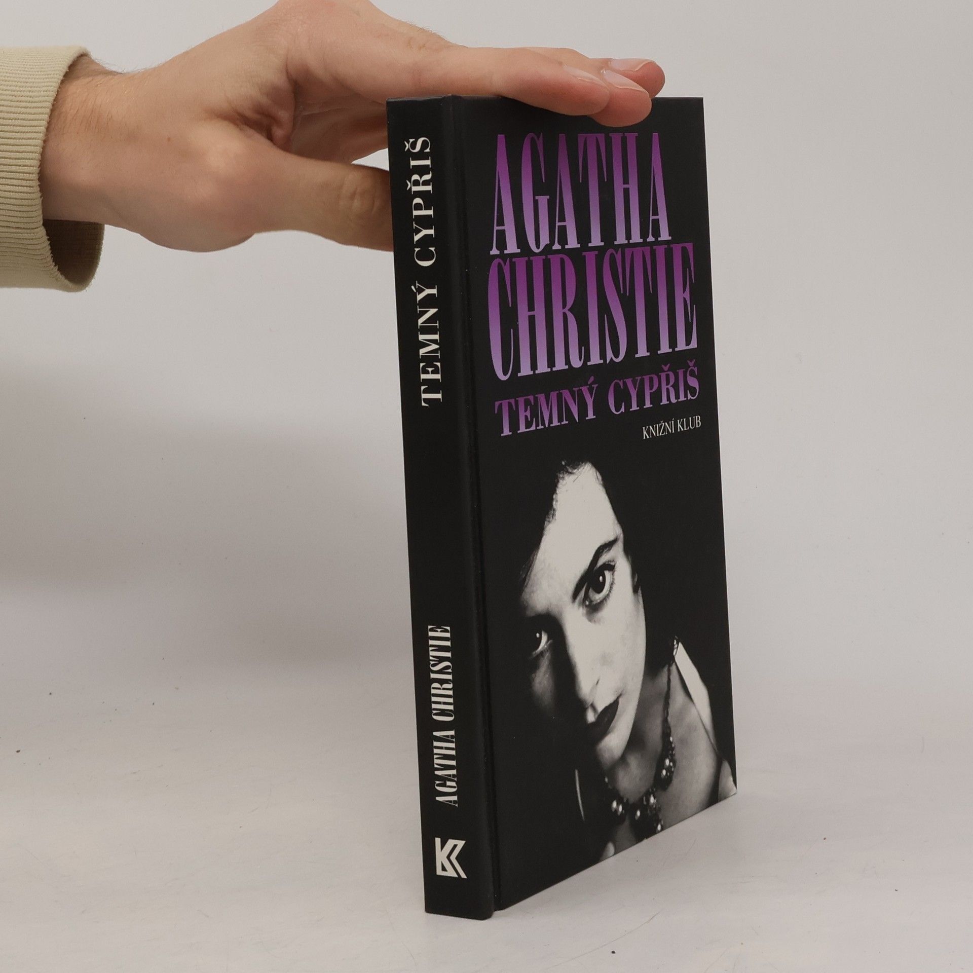 Agatha Christie Temný cypřiš
