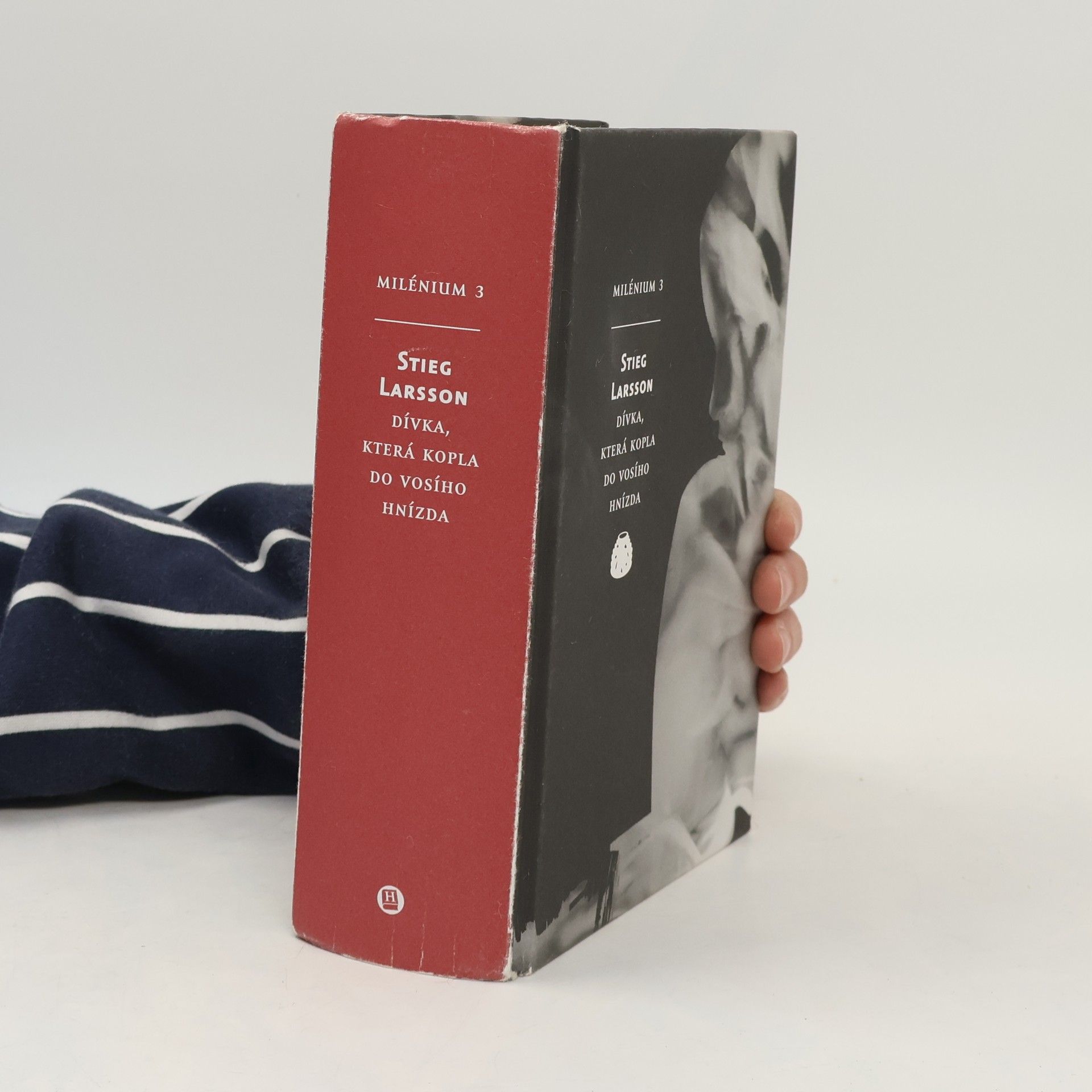 Stieg Larsson Dívka, která kopla do vosího hnízda
