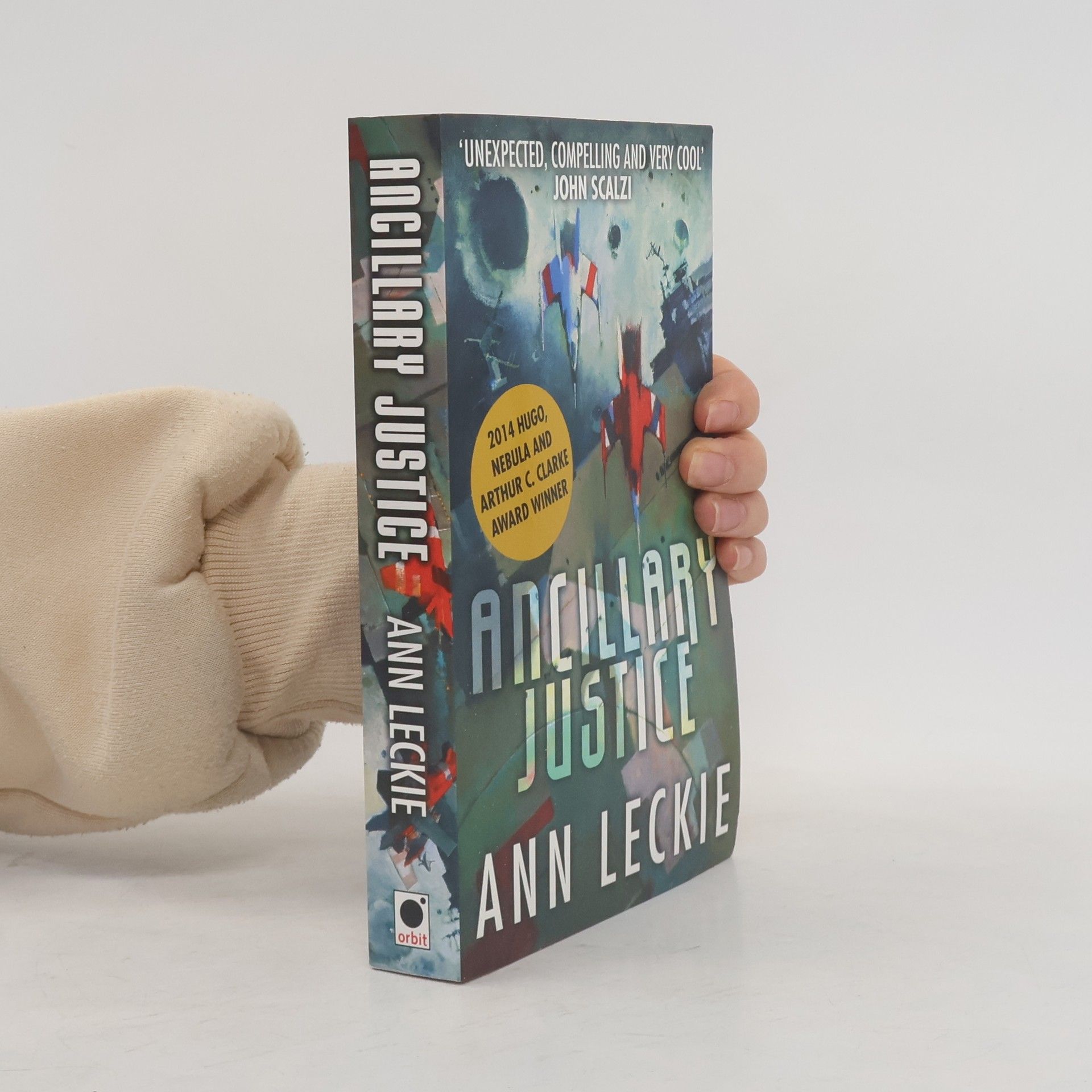 Ann Leckie Ancillary Justice