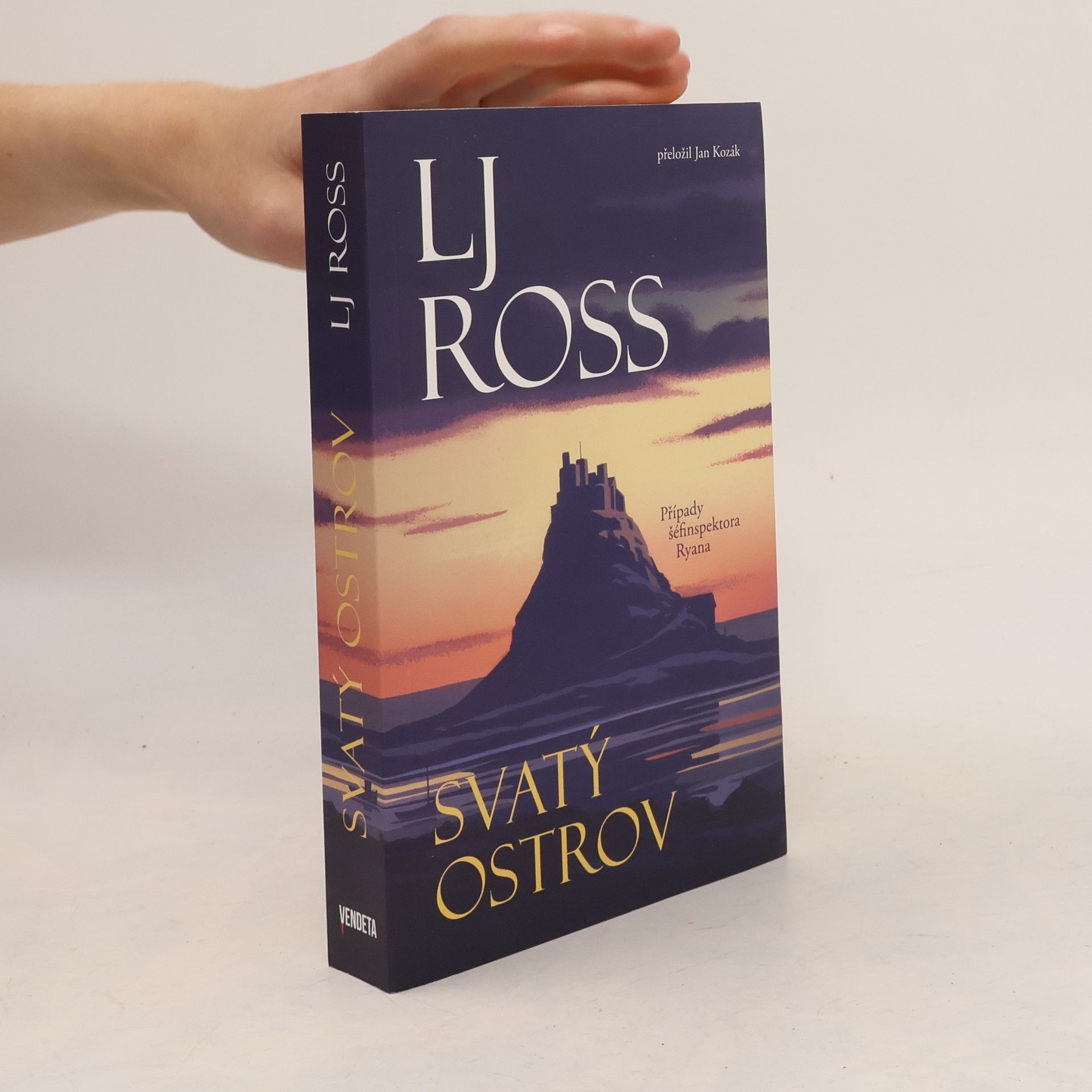 L. J. Ross Svatý ostrov