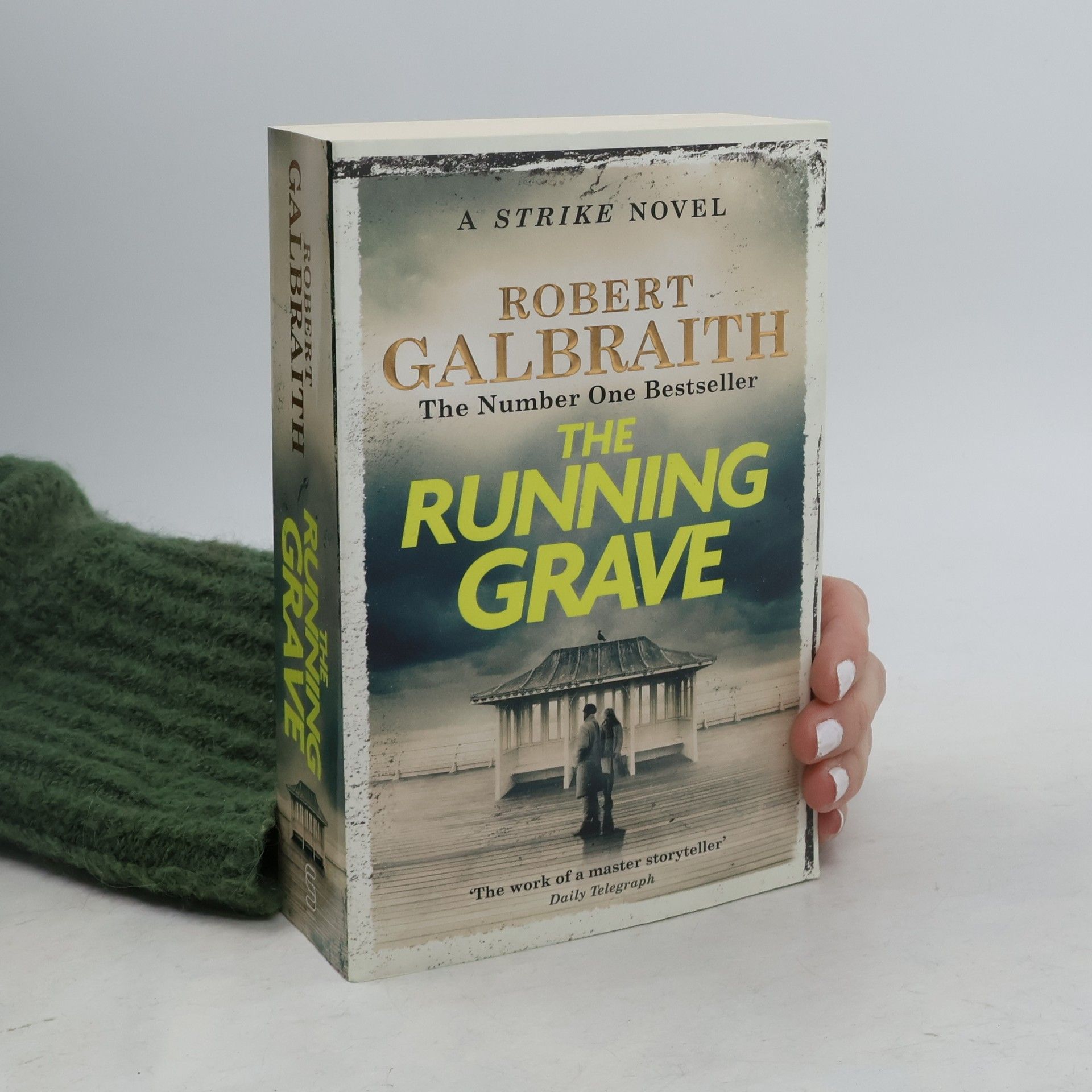 J. K. Rowling The Running Grave: Cormoran Strike Book 7