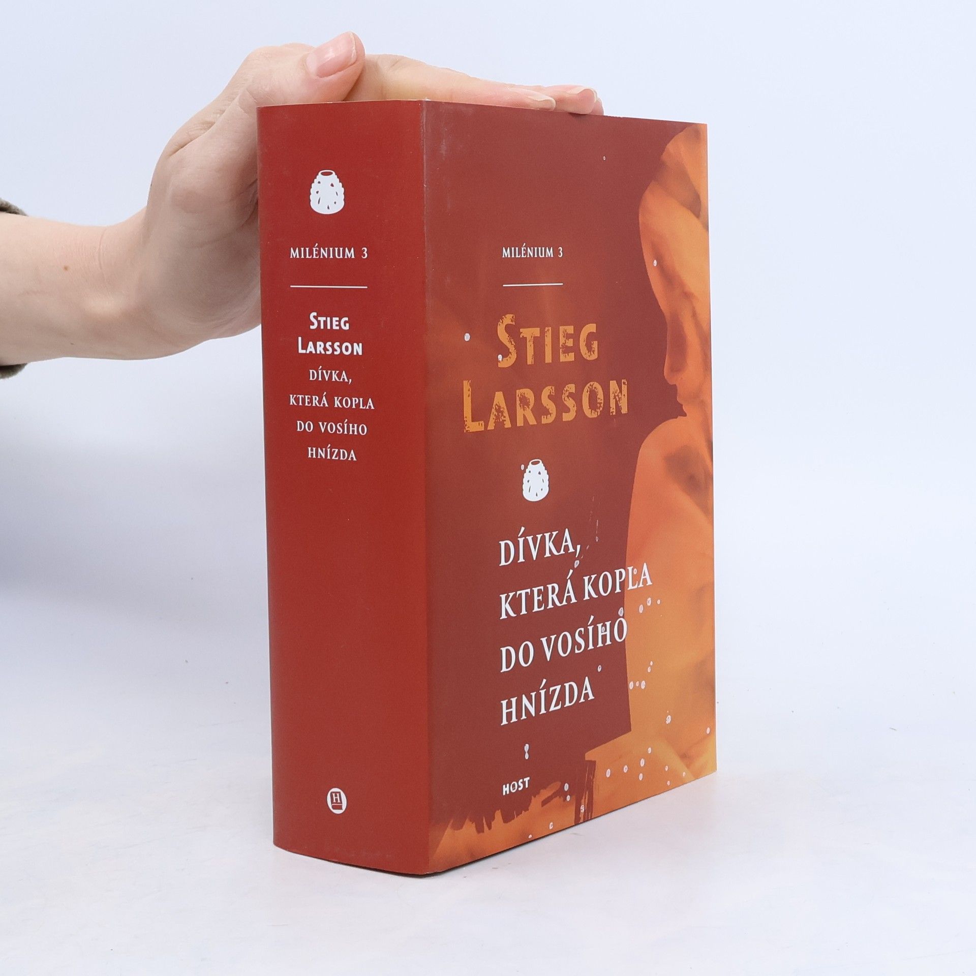 Stieg Larsson Dívka, která kopla do vosího hnízda