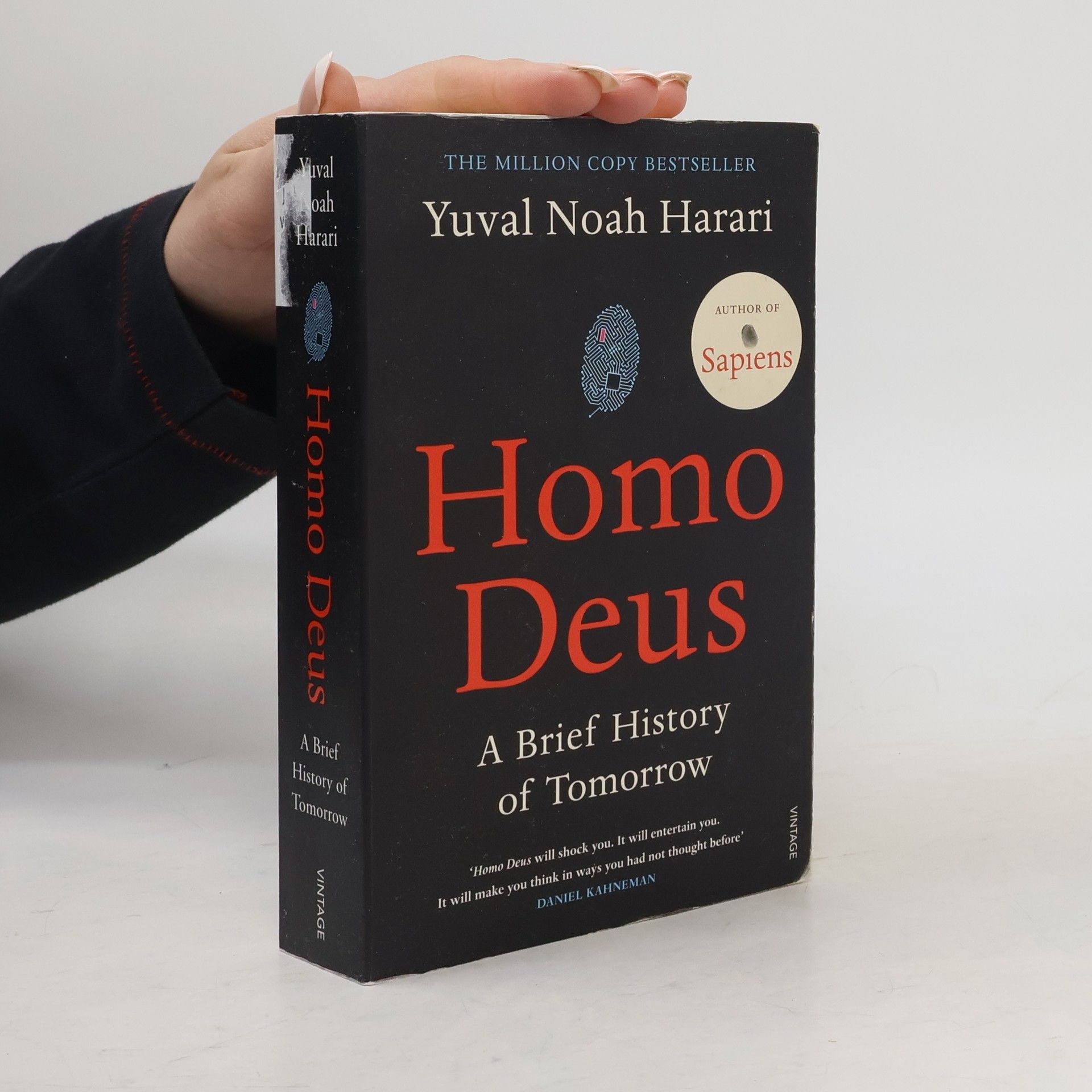 Yuval Noah Harari Homo Deus. A Brief History of Tomorrow
