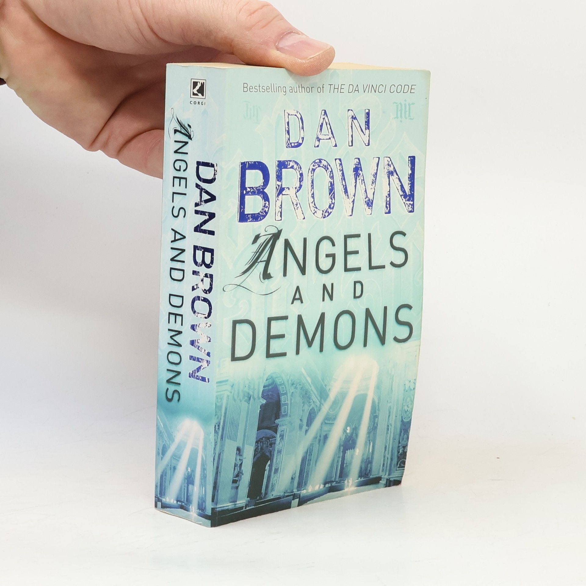Dan Brown Angels and Demons