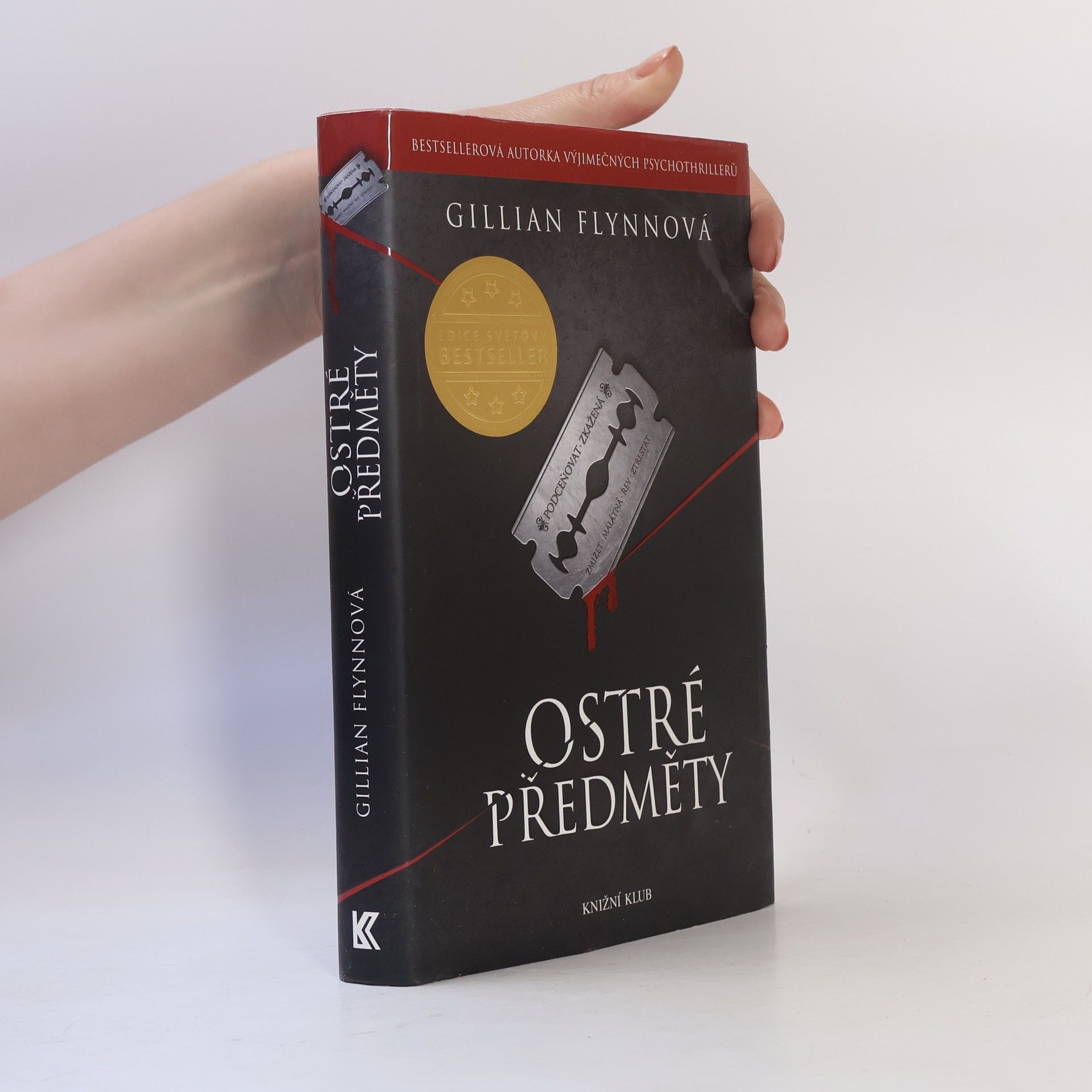 Gillian Flynn Ostré předměty