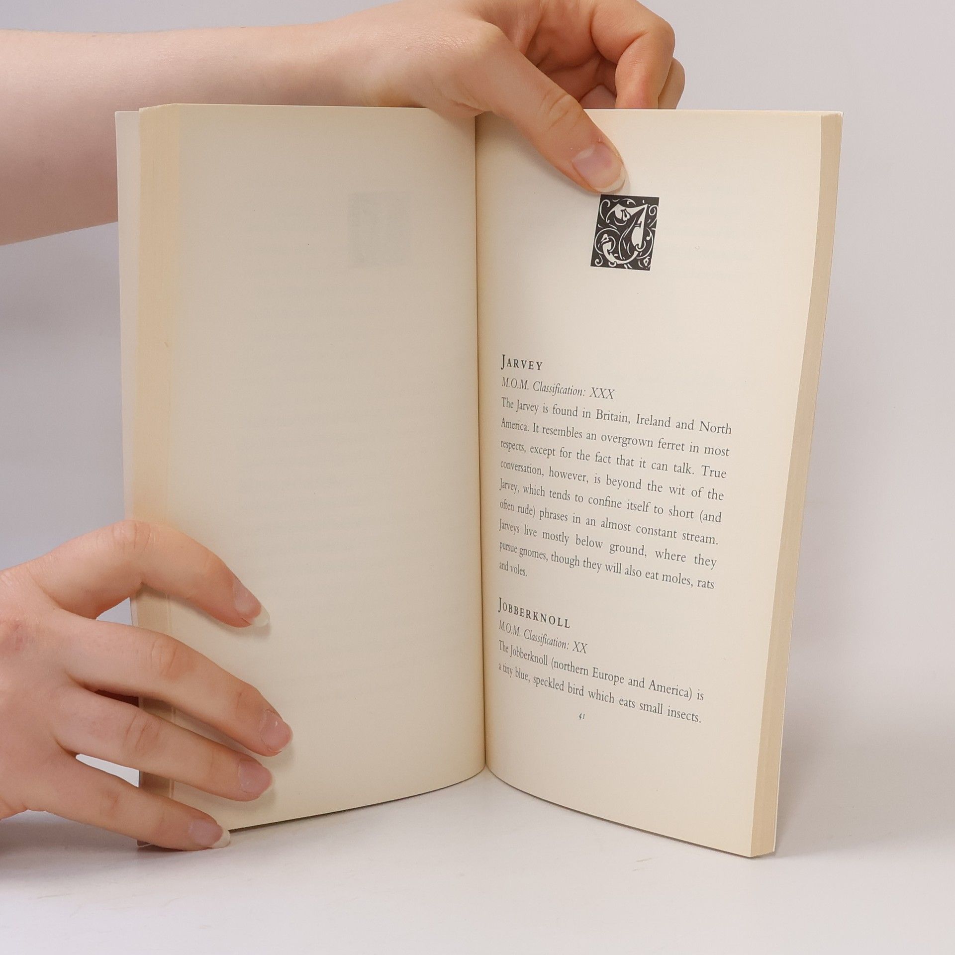 Joanne K. Rowling Fantastic beasts & where to find them : newt scamander