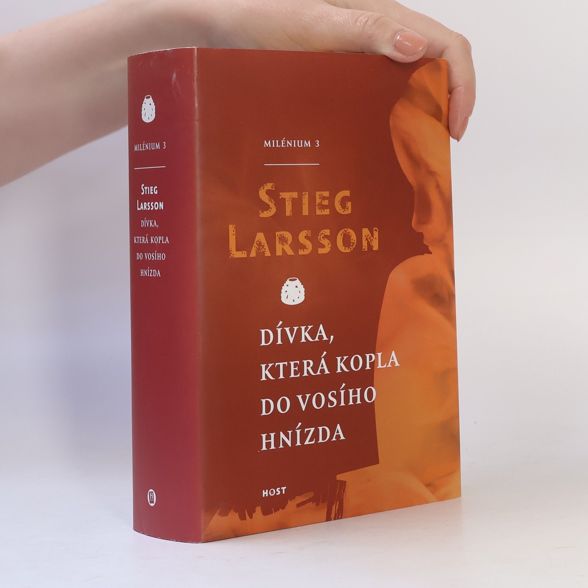 Stieg Larsson Dívka, která kopla do vosího hnízda