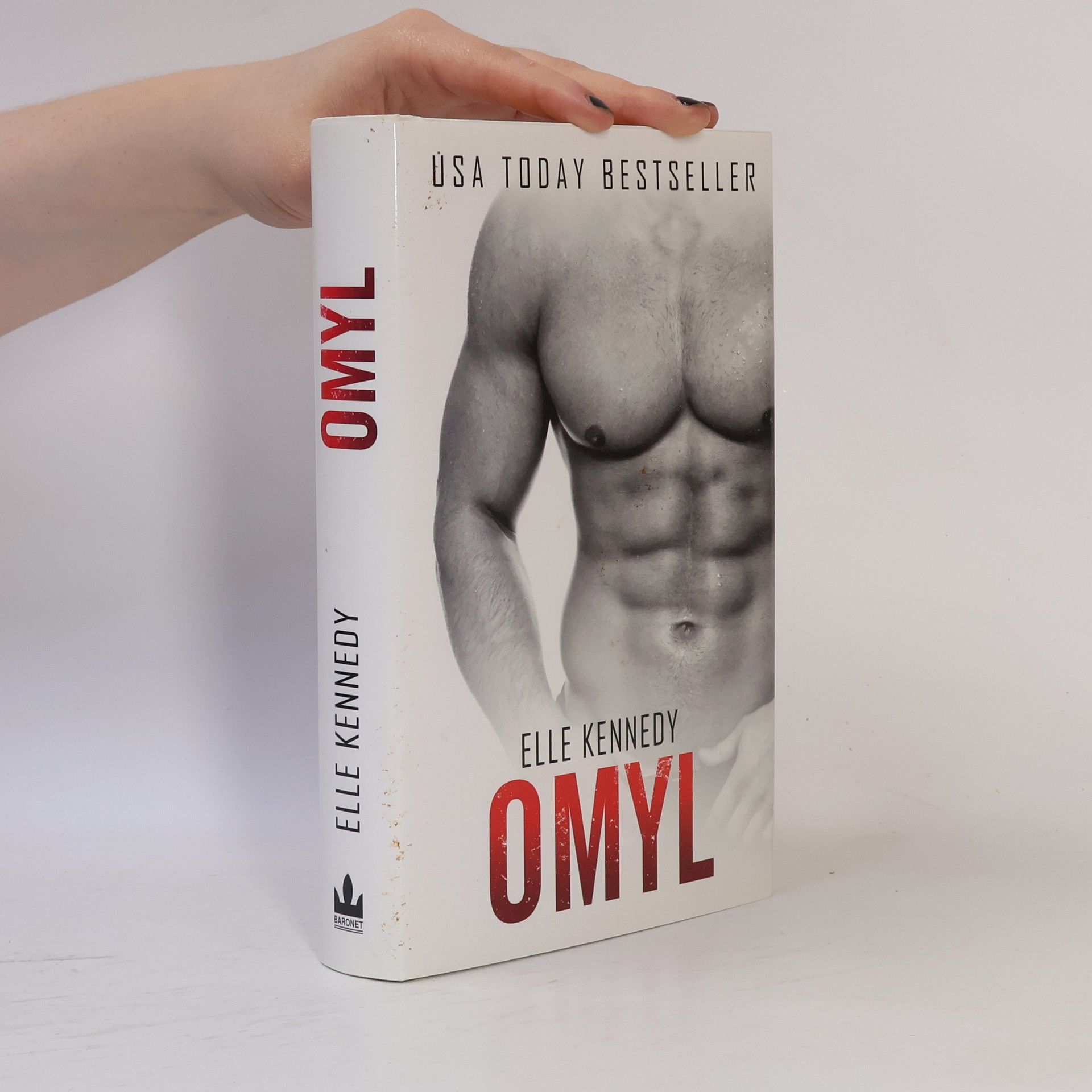Elle Kennedy Omyl. Cyklus Off-Campus 2