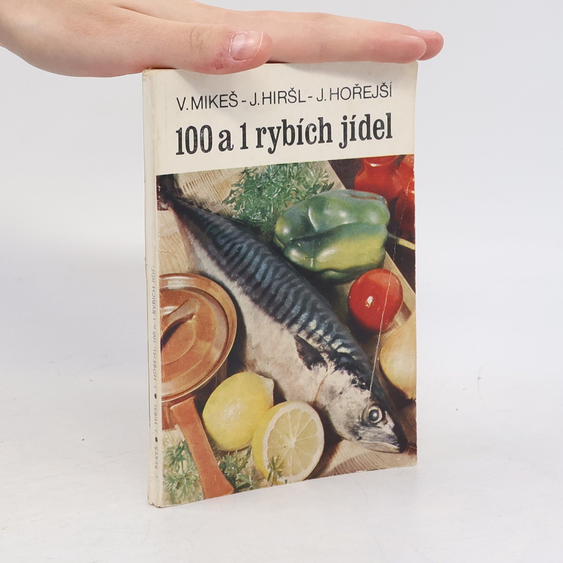 V. Mikeš 100 a 1 rybích jídel