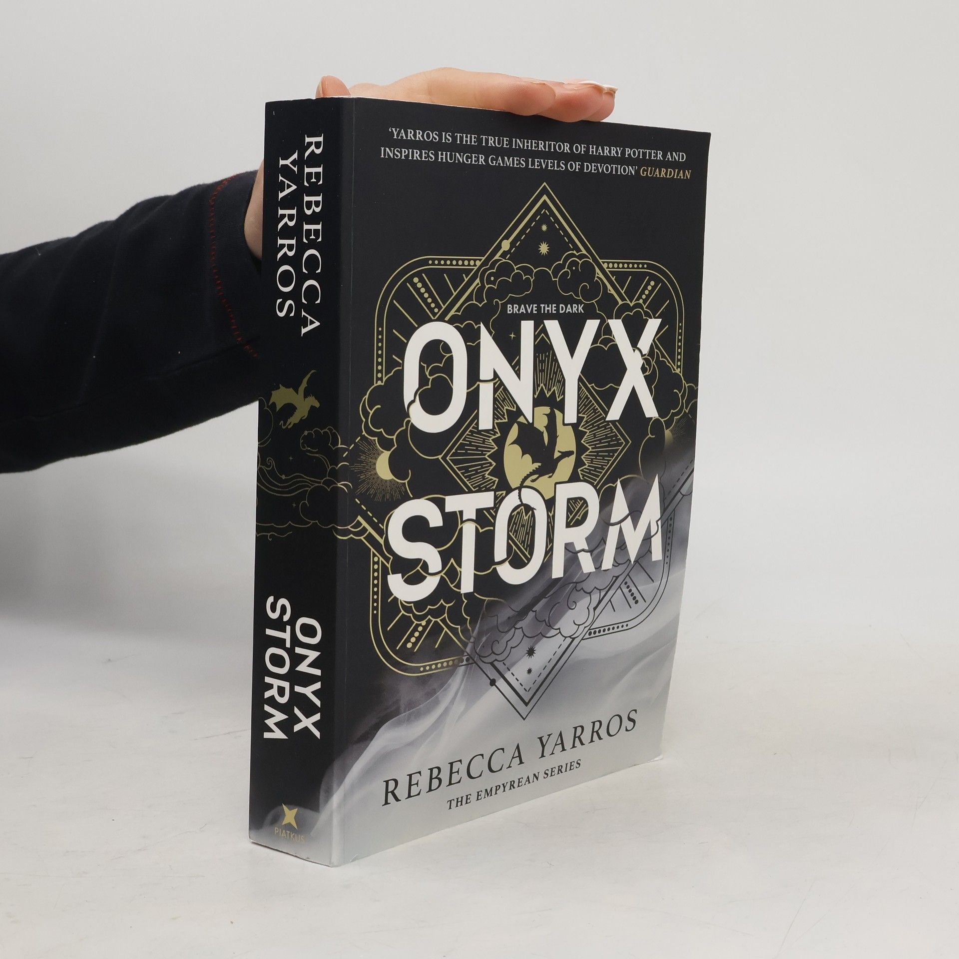 Rebecca Yarros Onyx Storm