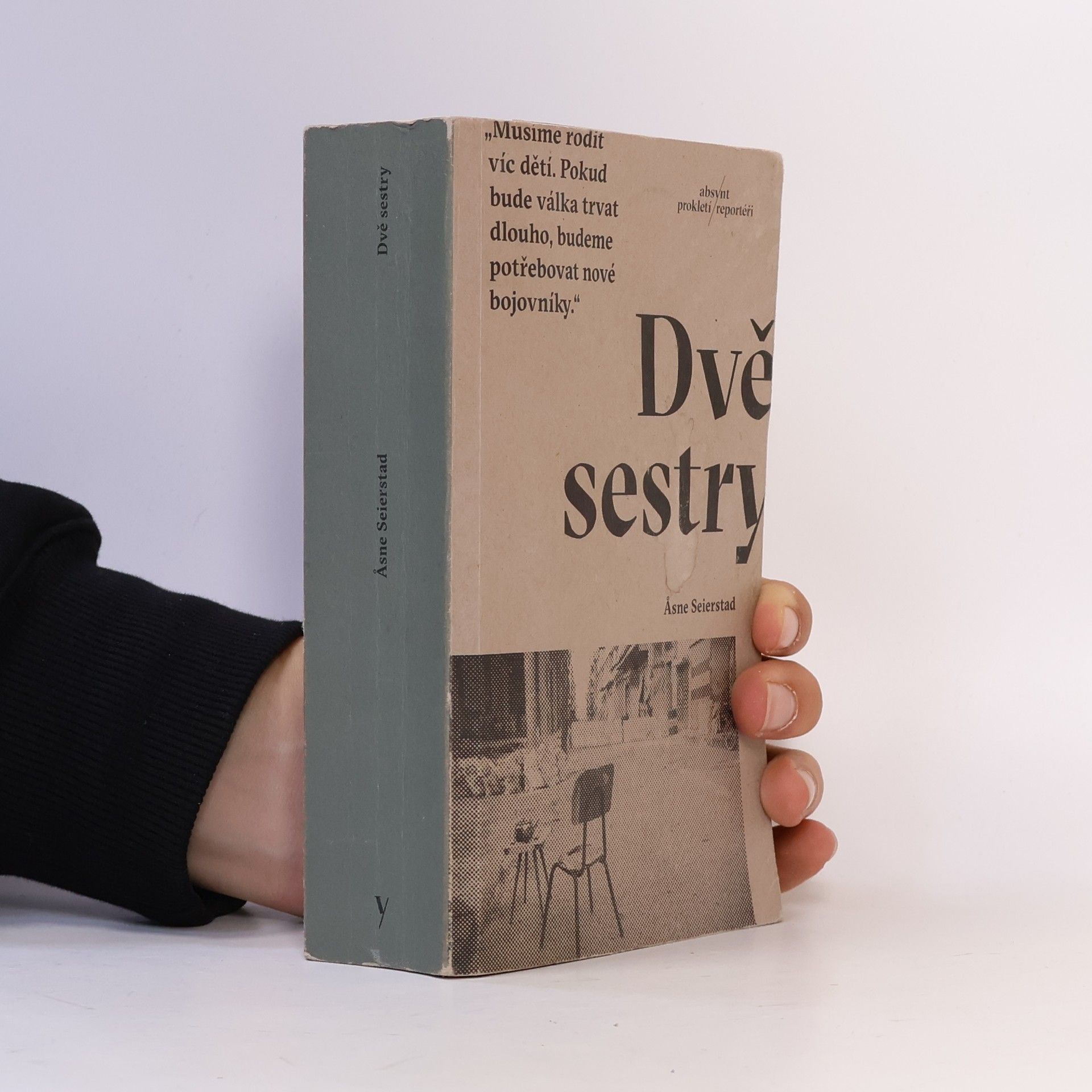 Åsne Seierstadová Dvě sestry