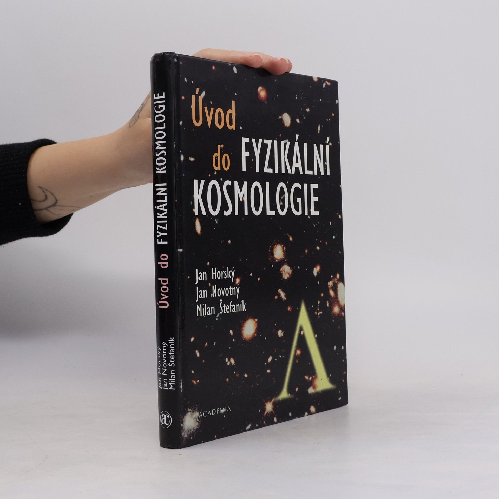 Milan Štefaník Úvod do fyzikální kosmologie
