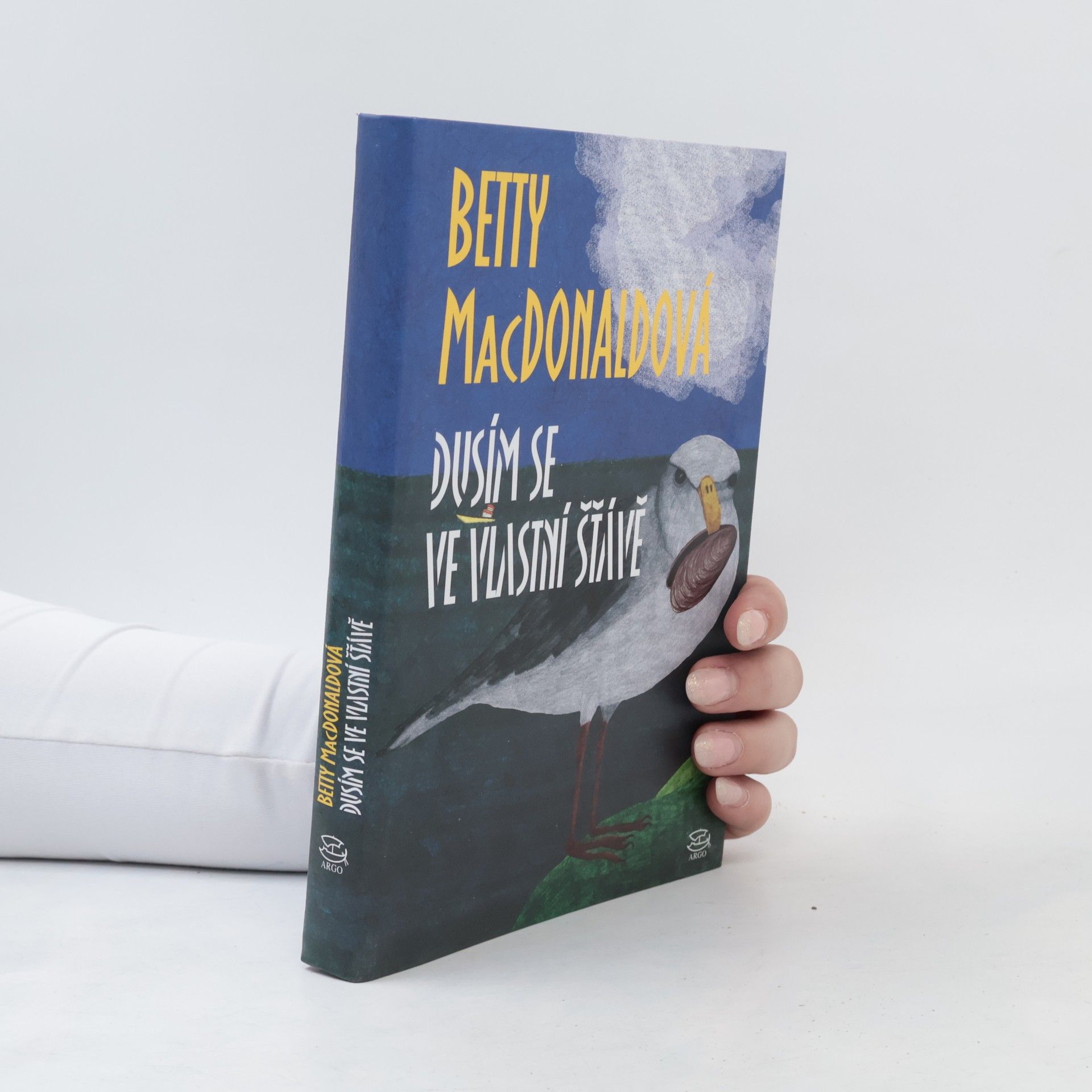 Betty MacDonald Dusím se ve vlastní štávě
