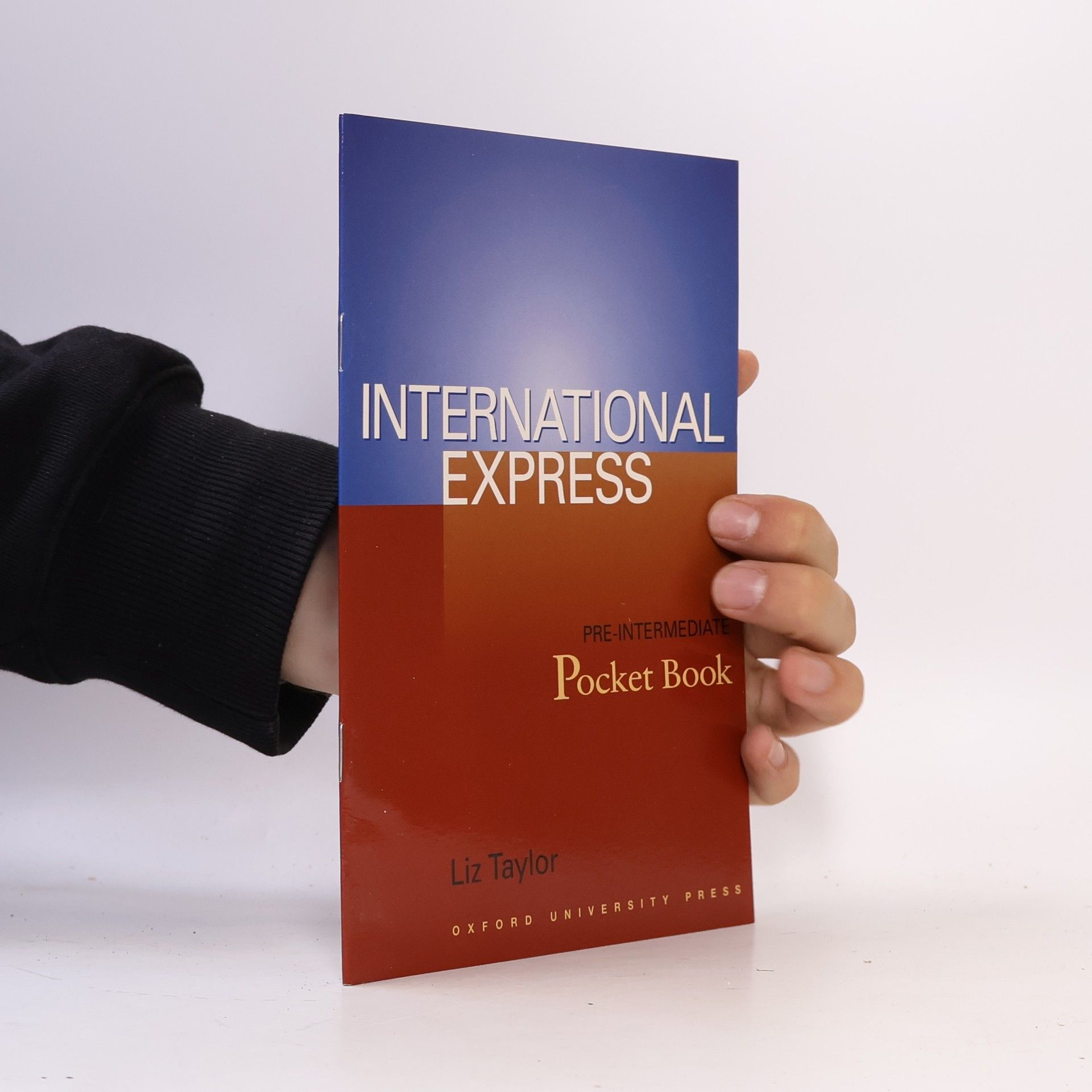 Liz Taylor International express pre-intermediate : pocket book