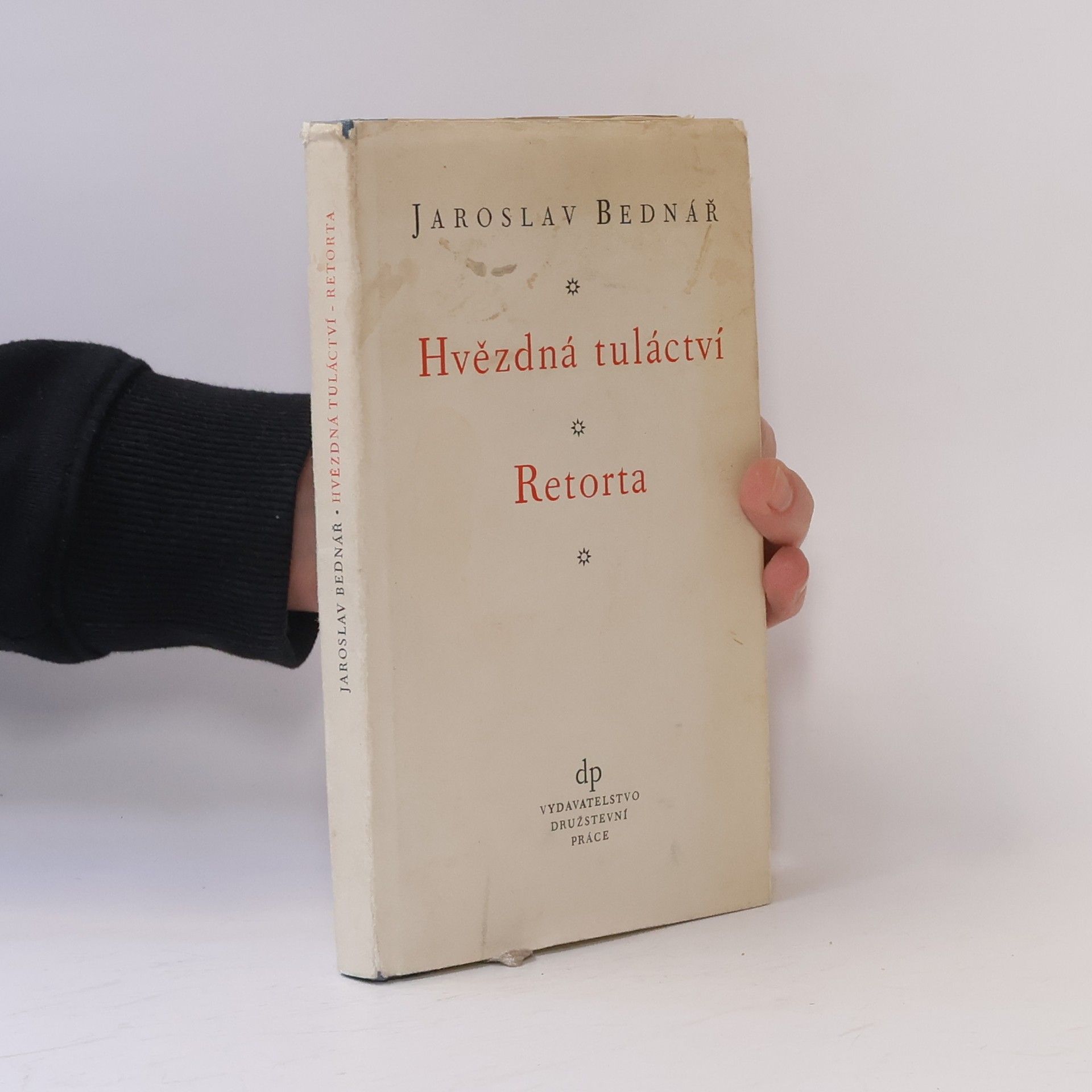 Jaroslav Bednář Hvězdná tuláctví. Retorta