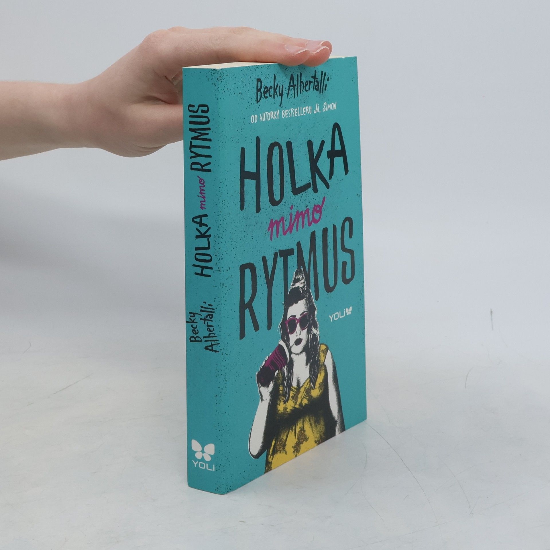 Becky Albertalli Holka mimo rytmus