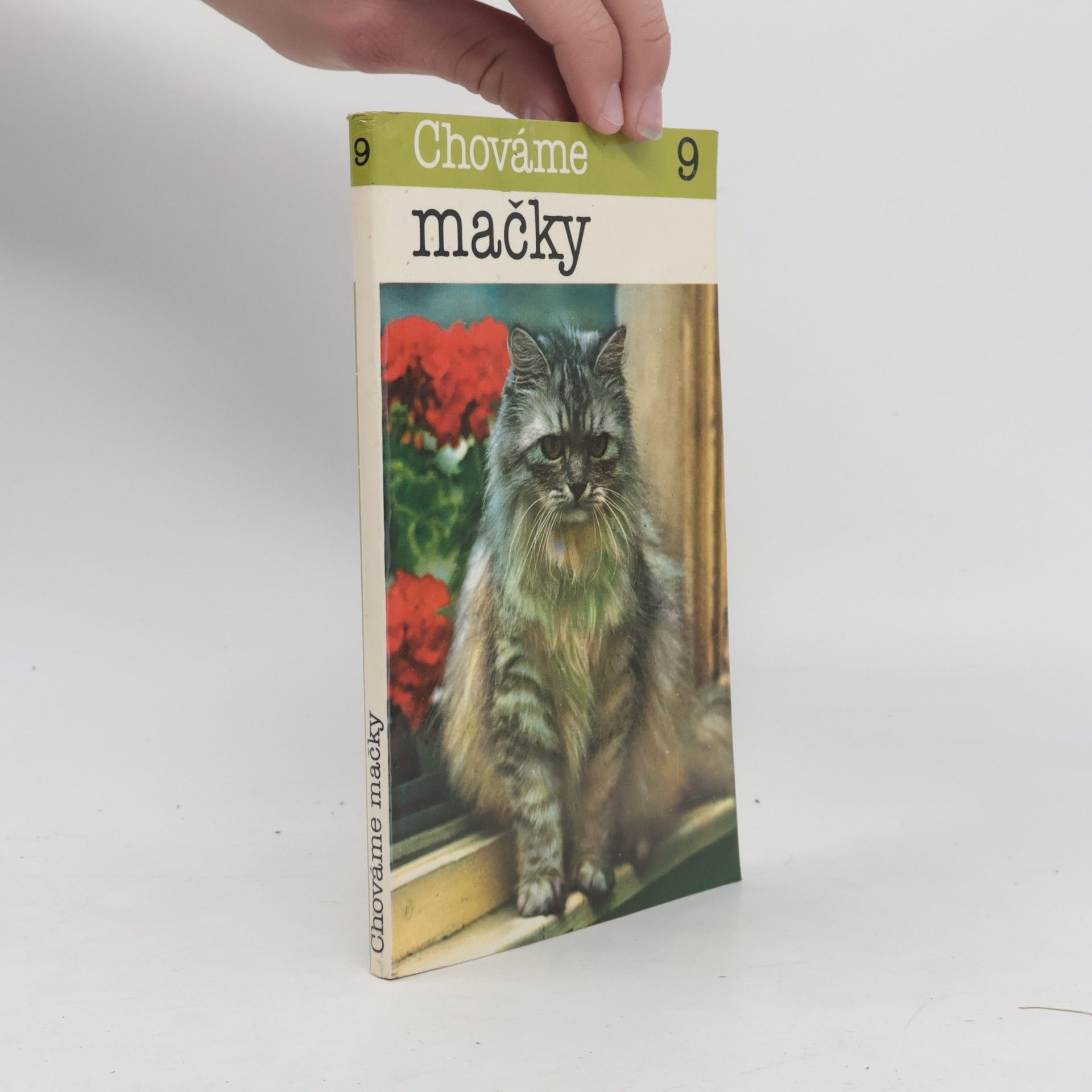 M. Pálková Chováme mačky 9