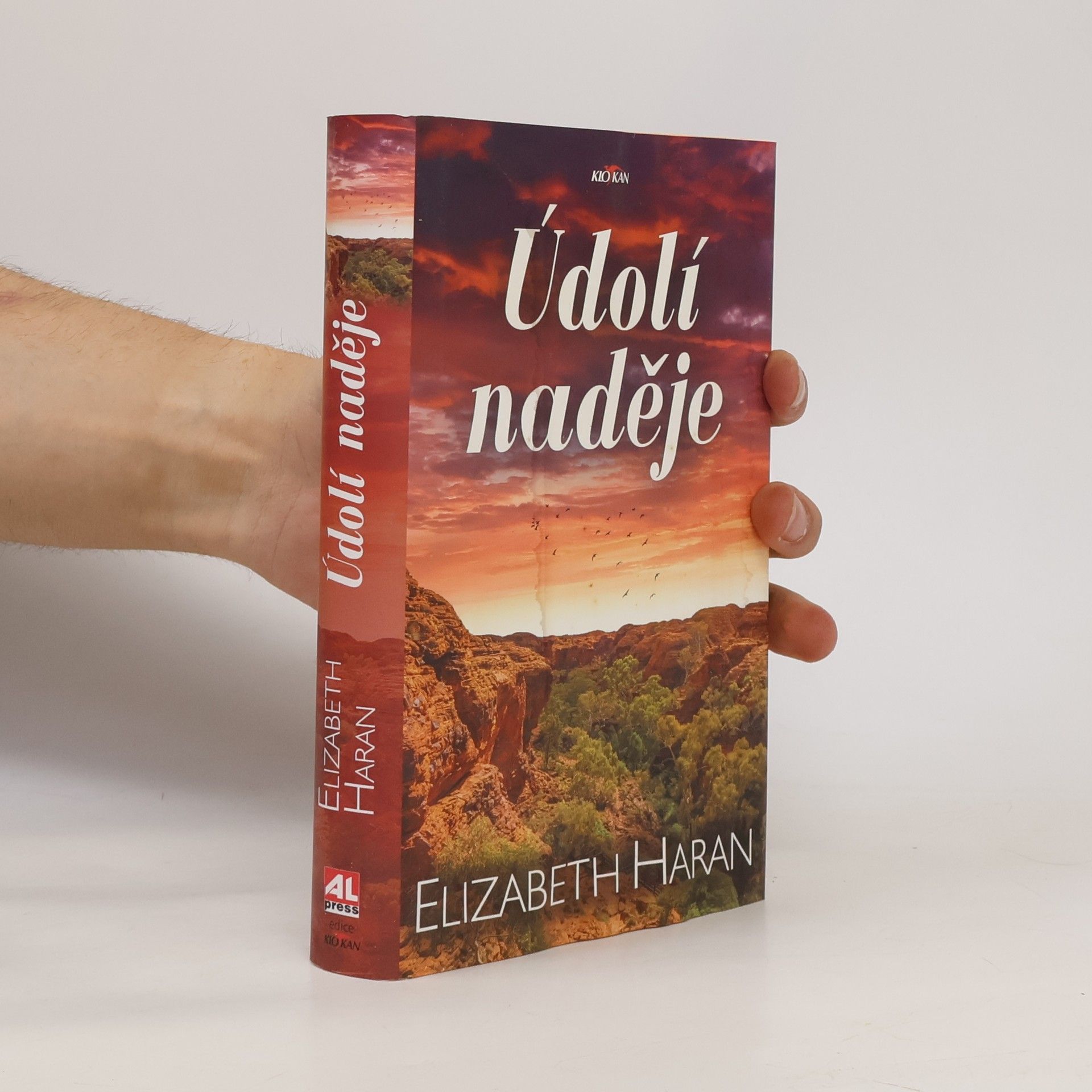 elizabeth haran Údolí naděje