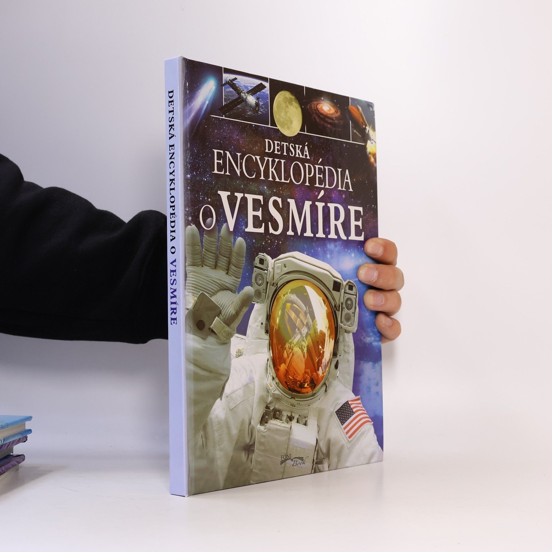 Autorenkollektiv Detská encyklopédia o vesmíre