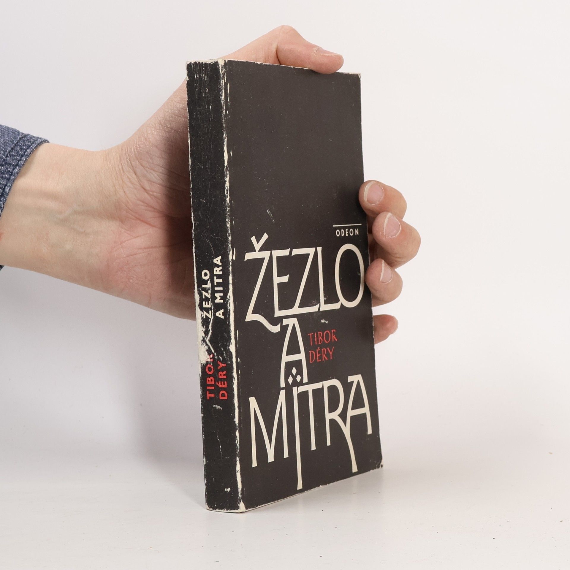 Žezlo a mitra