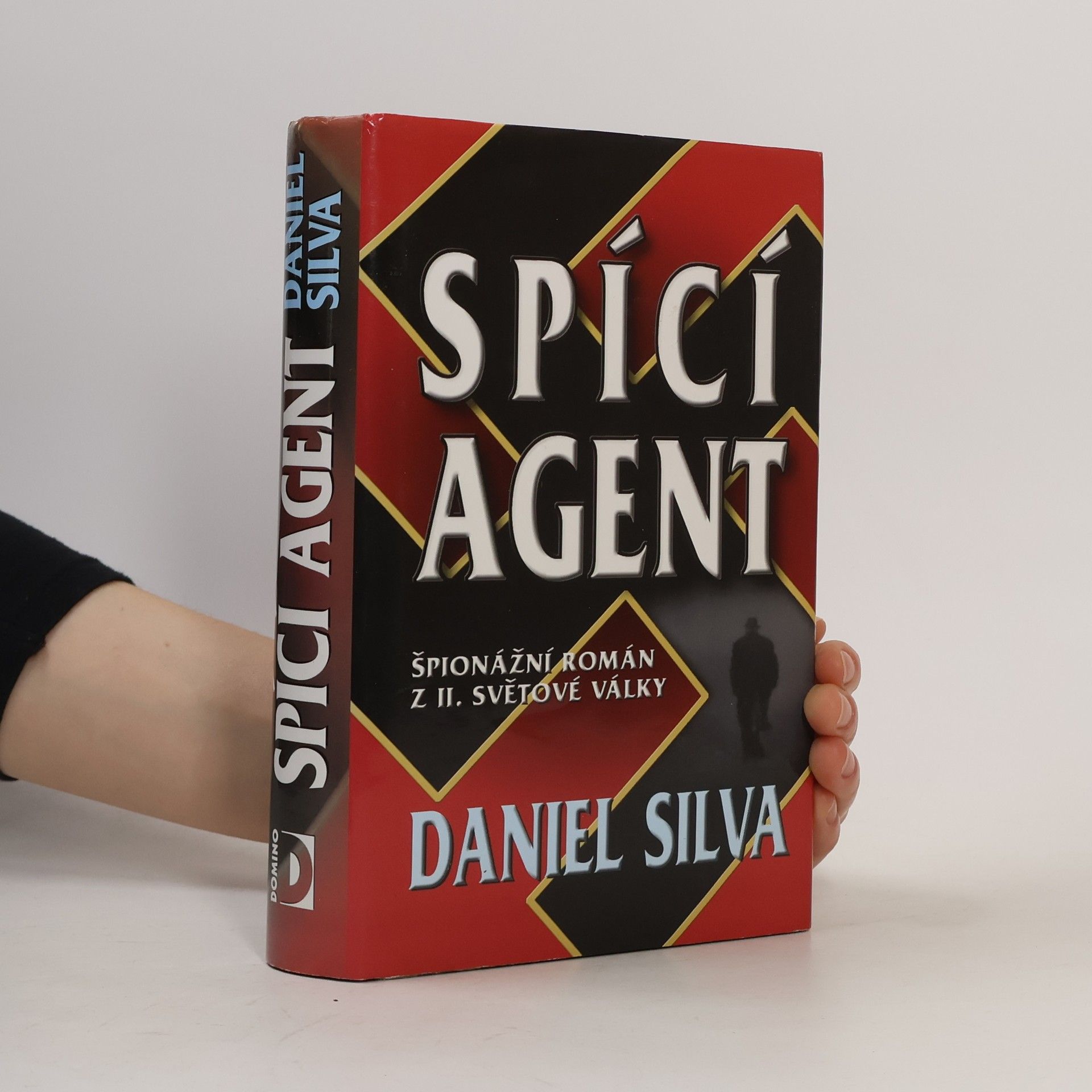 Daniel Silva Spící agent