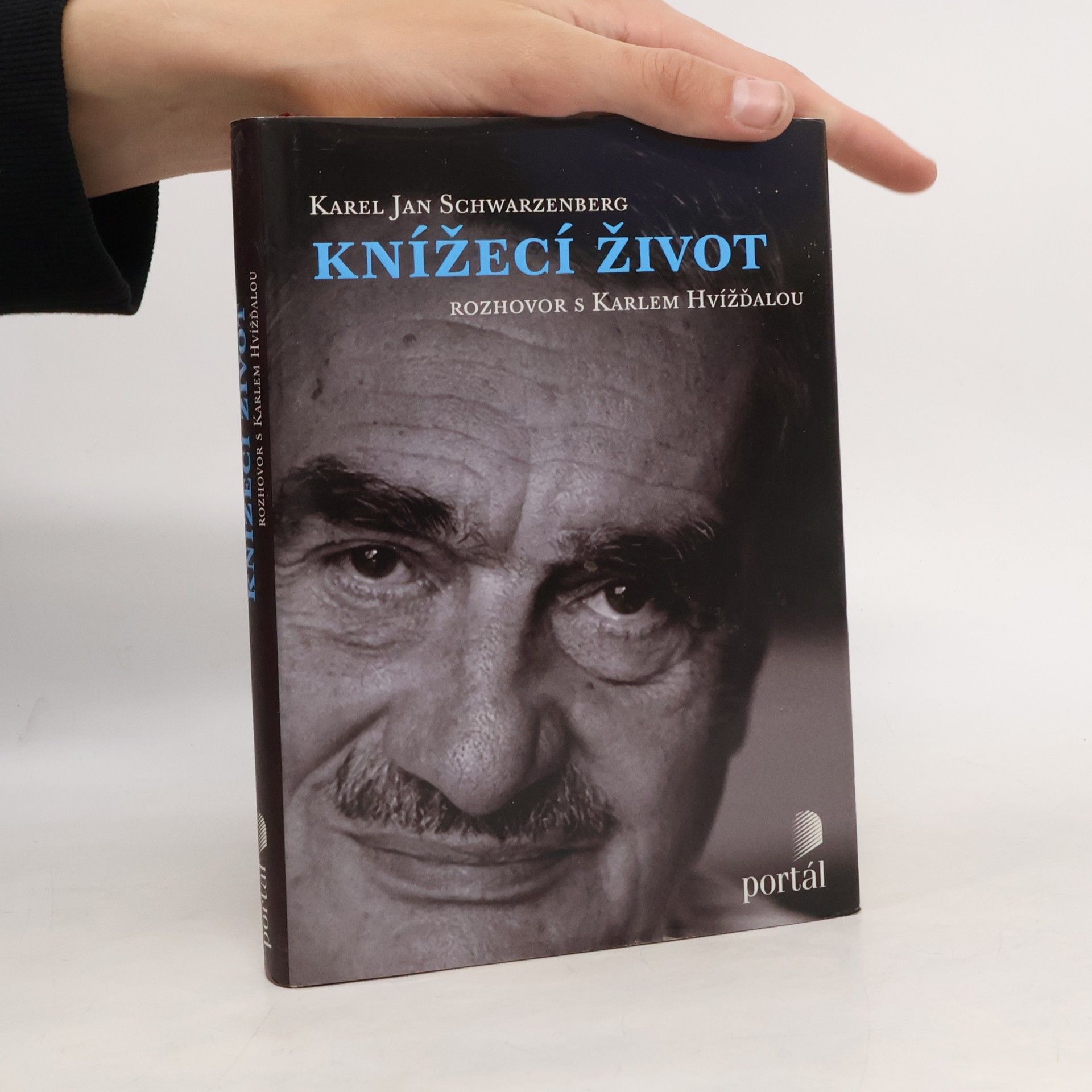 Karel Hvížďala Knížecí život