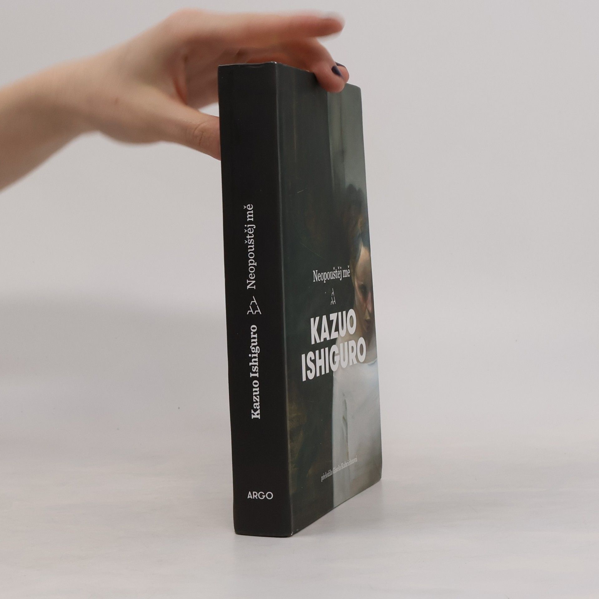 Kazuo Ishiguro Neopouštěj mě
