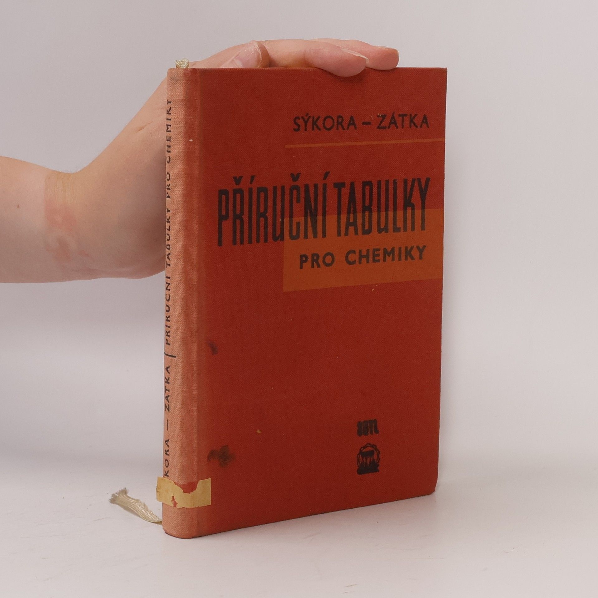 Václav Sýkora Příruční tabulky pro chemiky