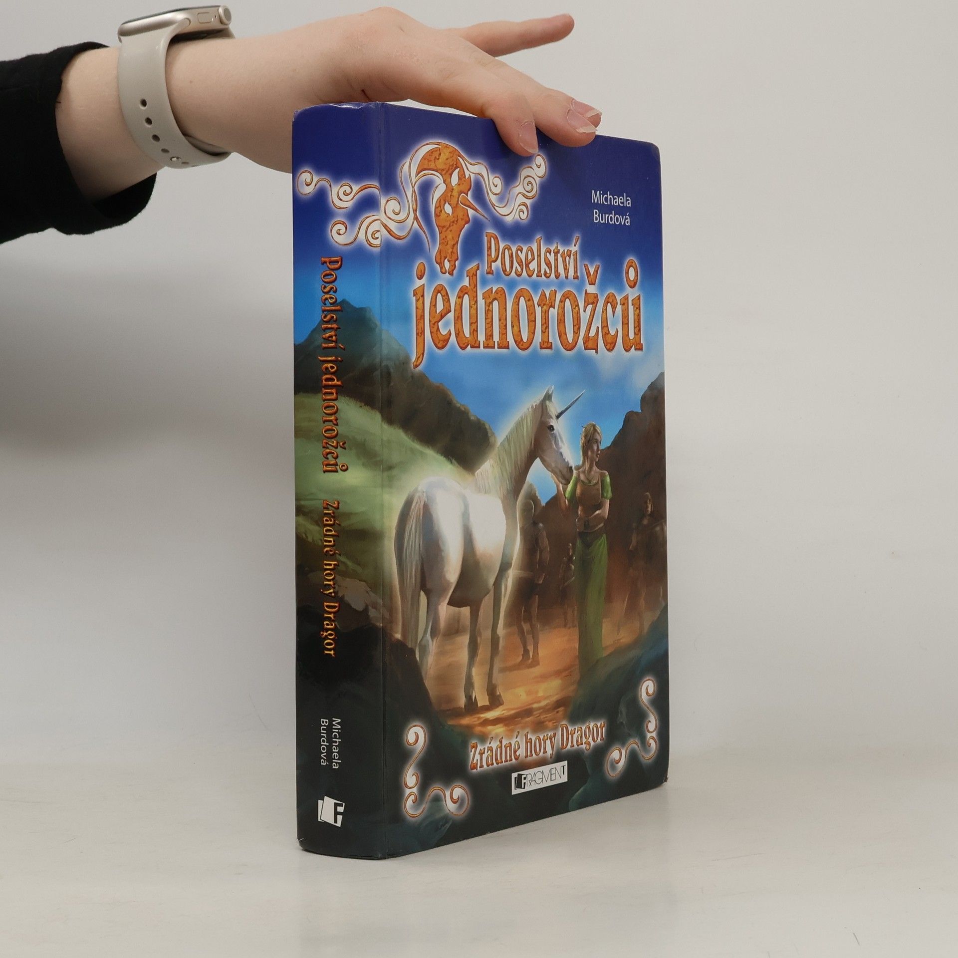Michaela Burdová Zrádné hory Dragor. Poselství jednorožců 2