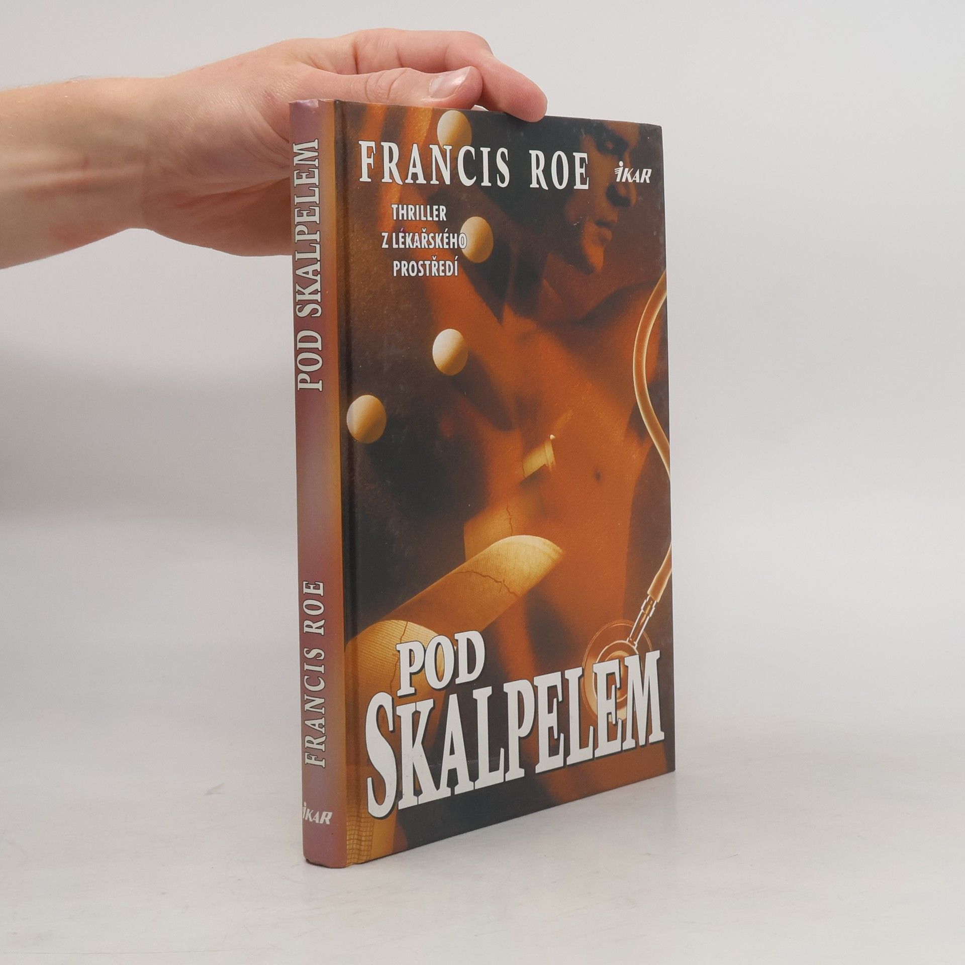 Roe Francis Pod skalpelem