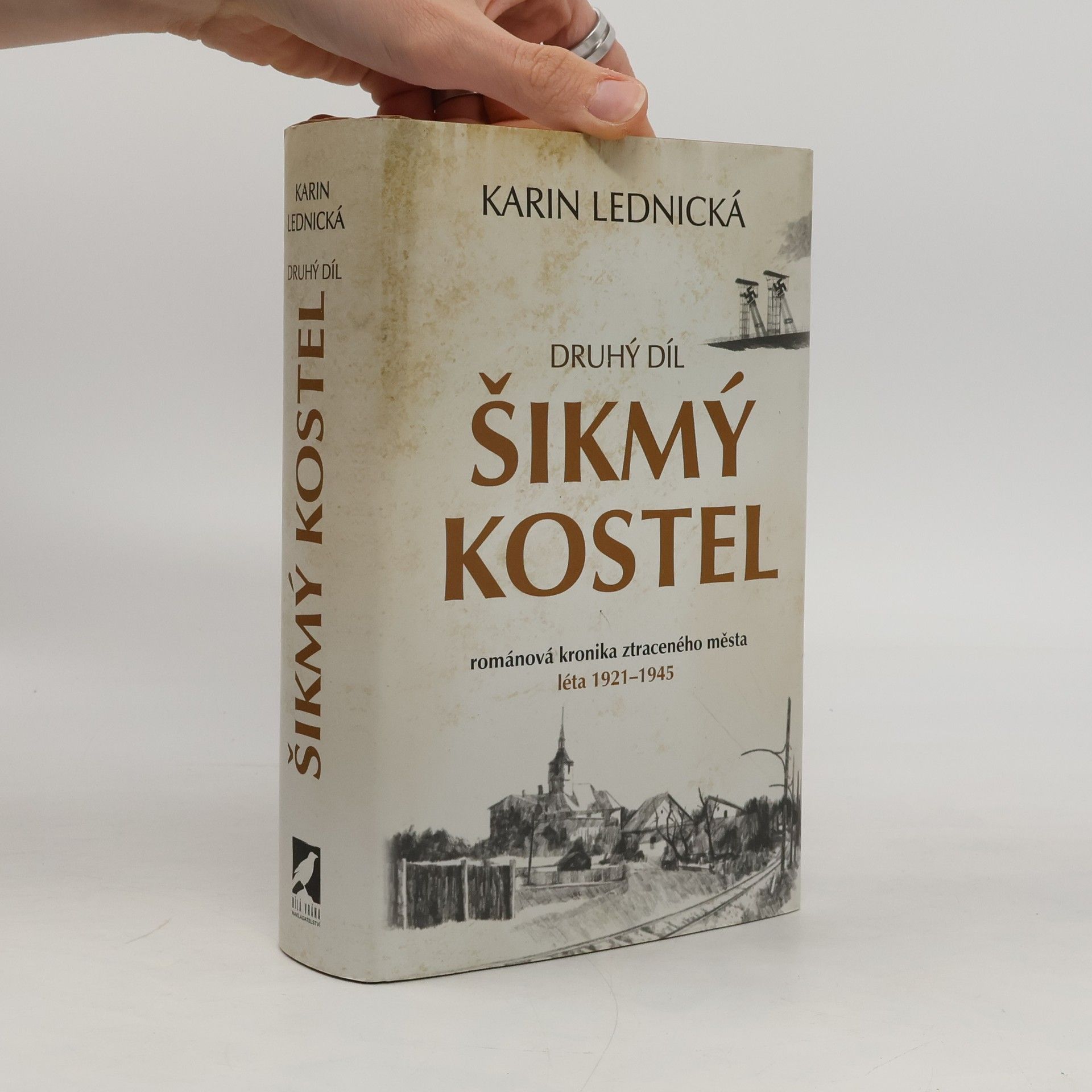 Karin Lednická Šikmý kostel 2