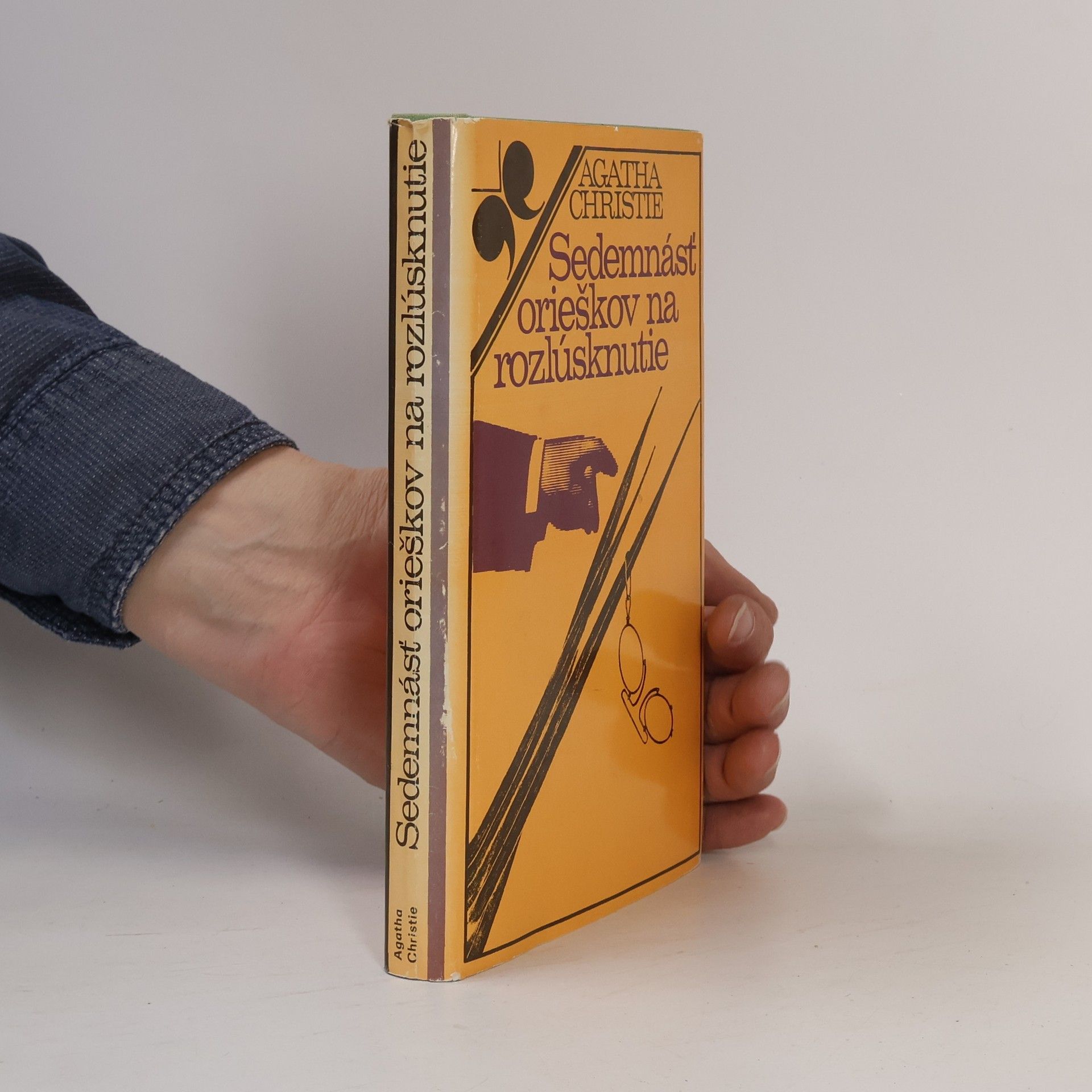 Agatha Christie Sedemnásť orieškov na rozlúsknutie