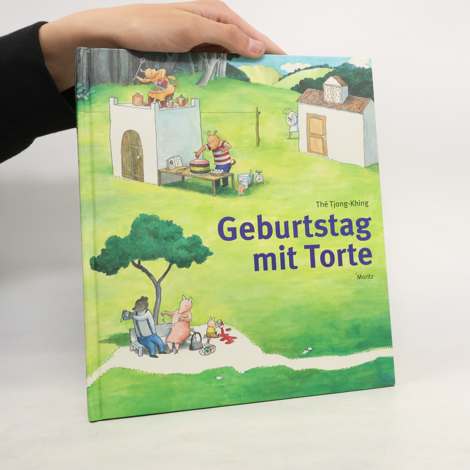 Tjong Khing The Geburtstag mit Torte