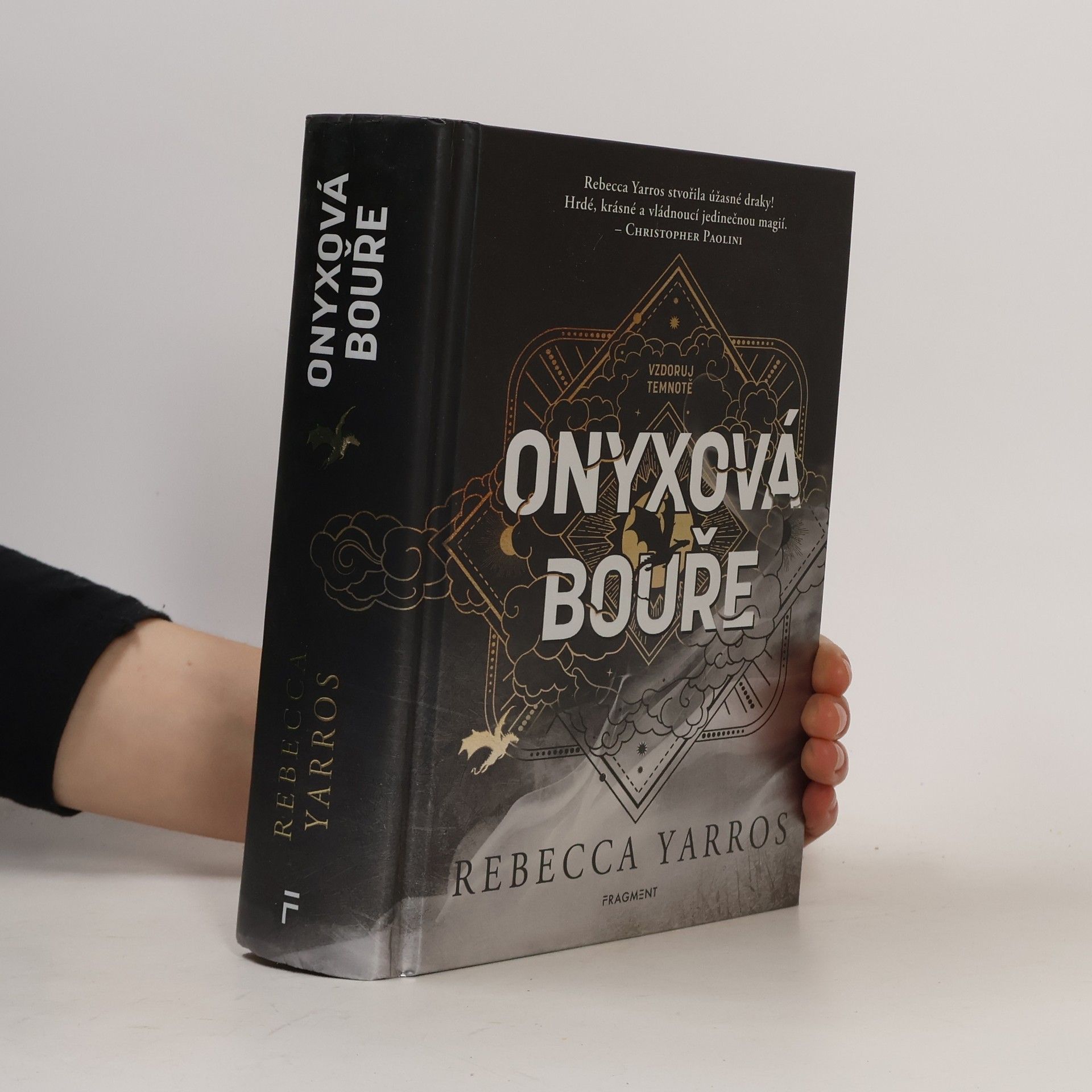 Rebecca Yarros Onyxová bouře