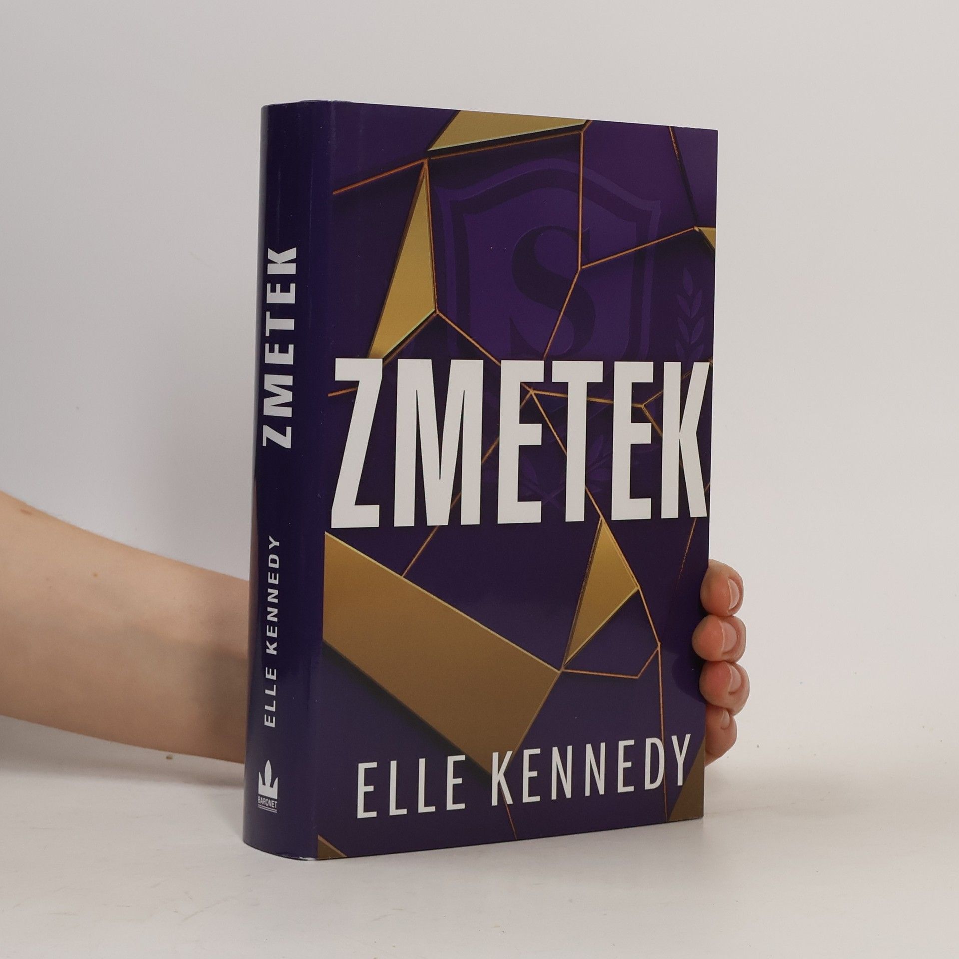 Elle Kennedy Zmetek