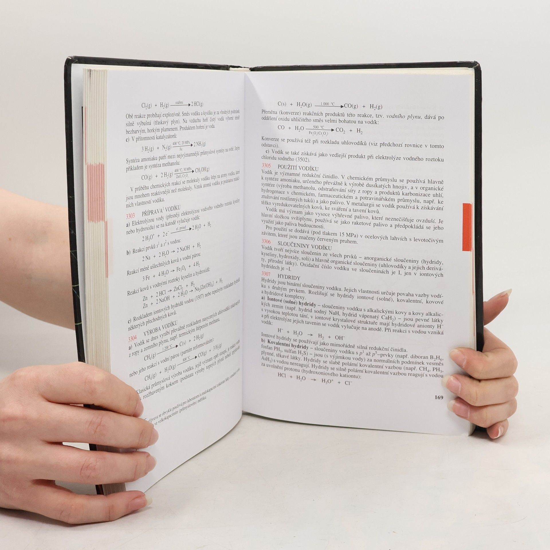 Various authors Přehled středoškolské chemie