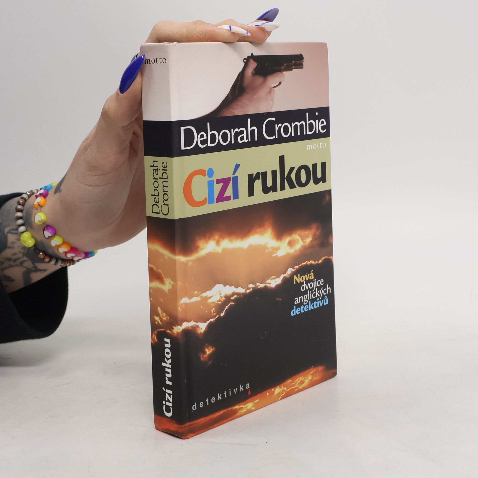 Deborah Crombie Cizí rukou
