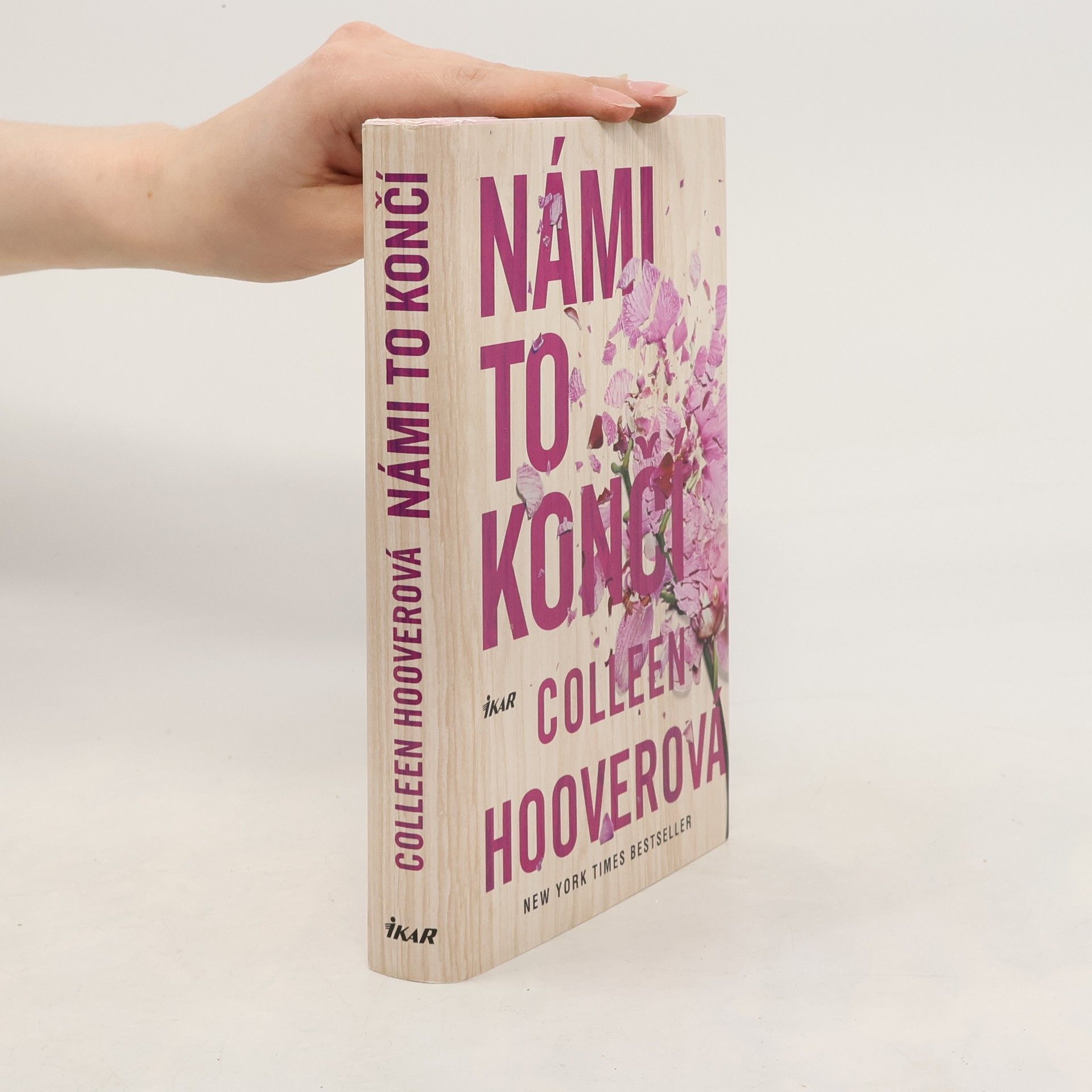 Colleen Hoover Námi to končí